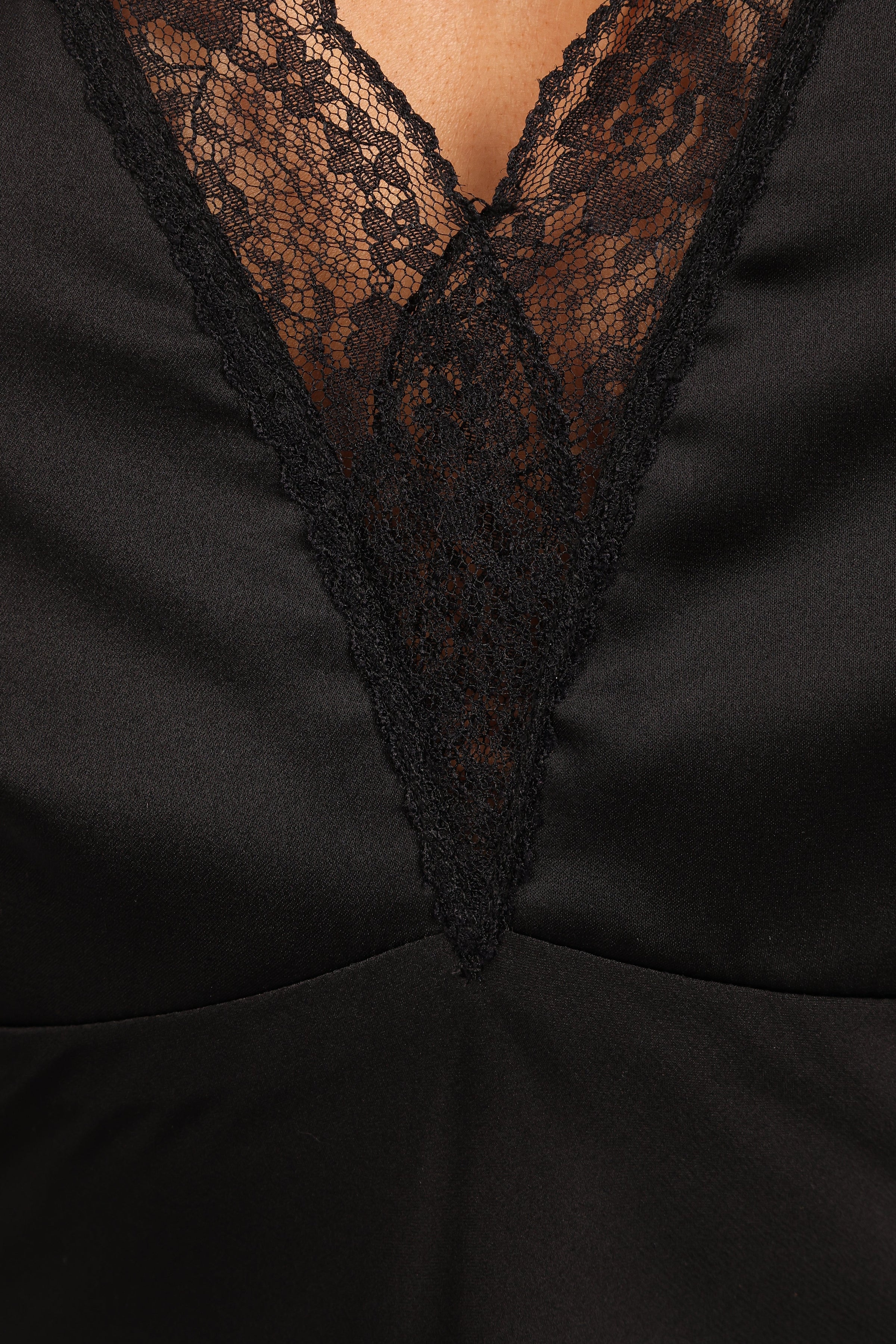 Kalina Halterneck Maxi Dress - Black