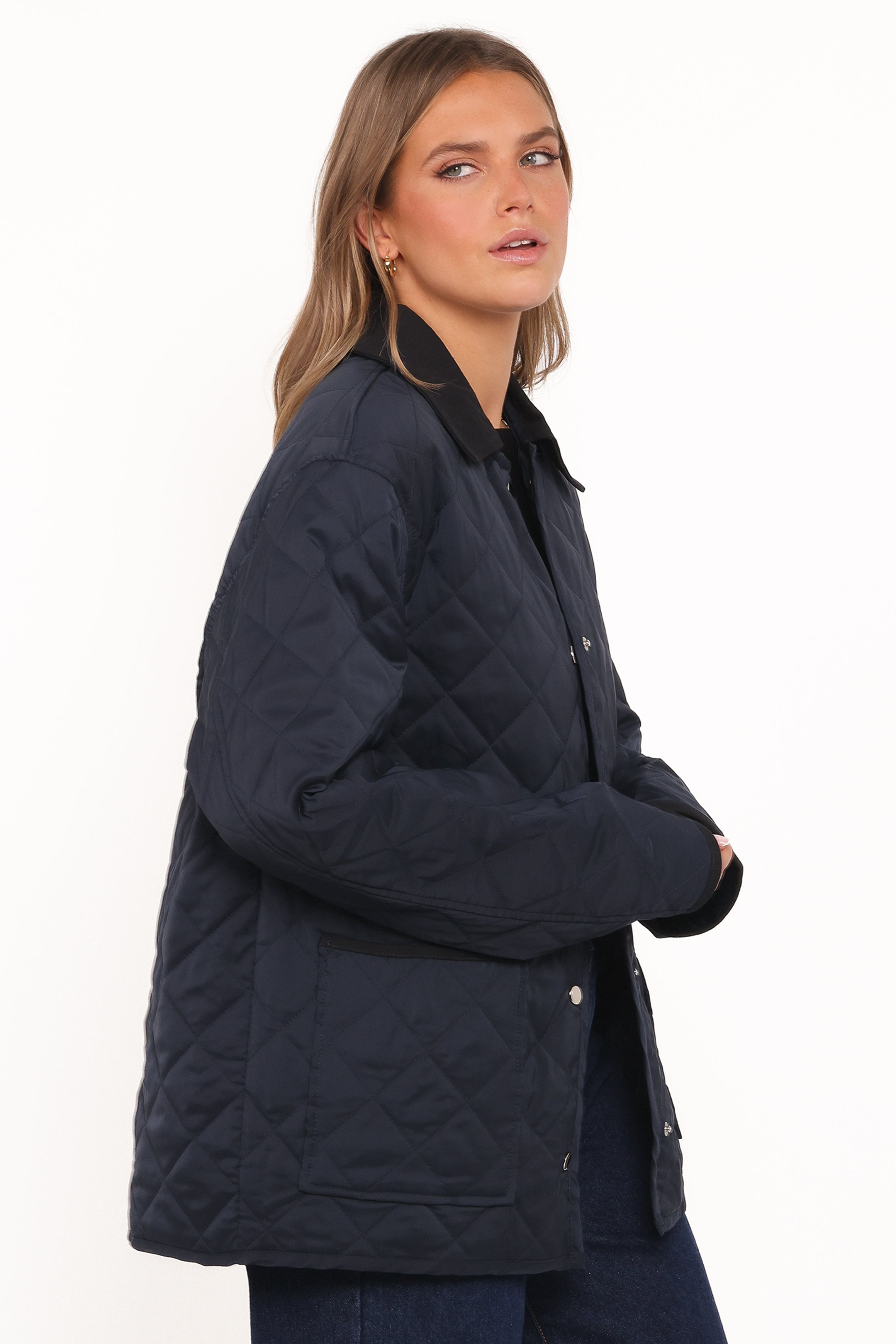Lynly Quilted Barn Jacket - Navy
