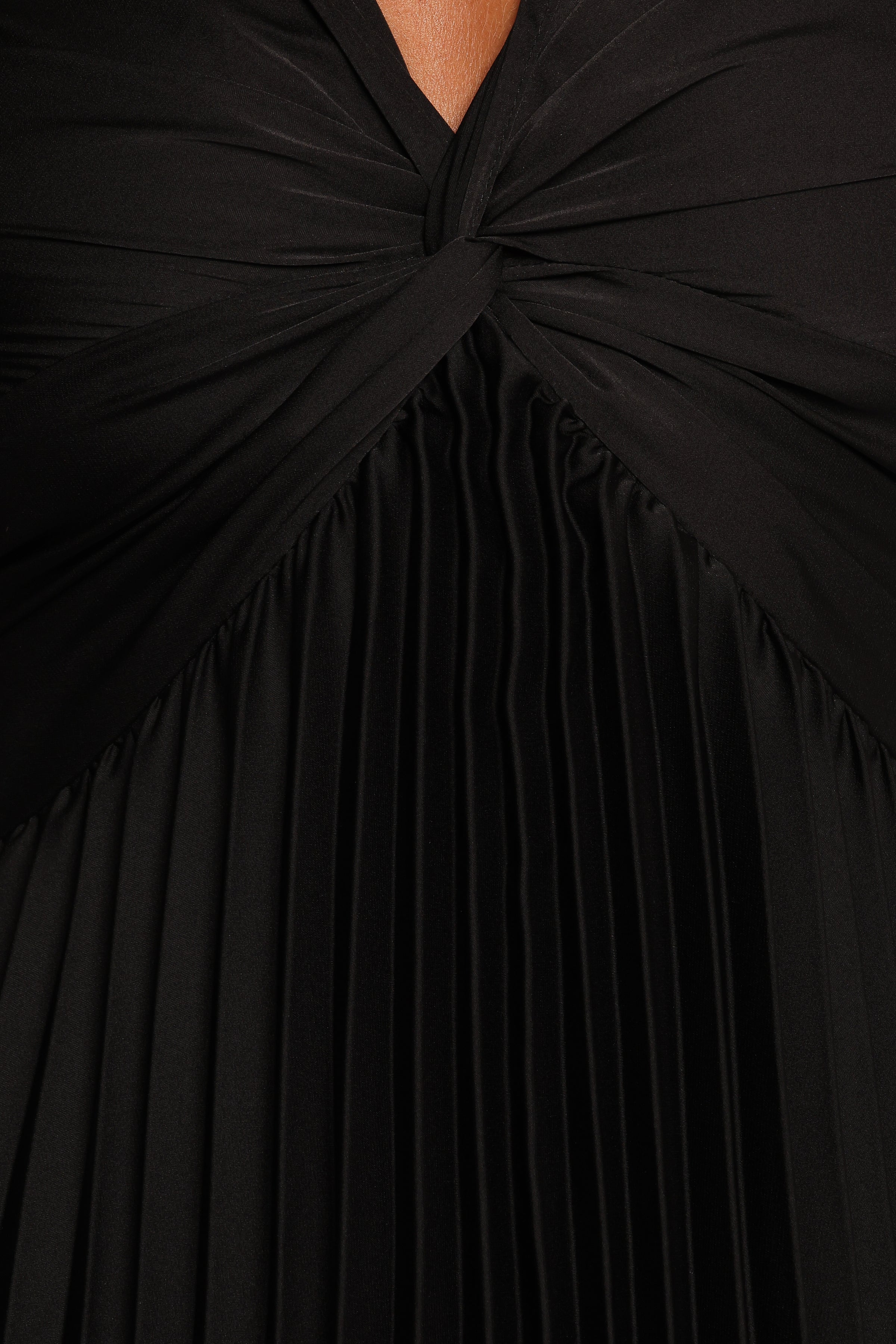 Nova Flutter Sleeve Midi Dress - Black