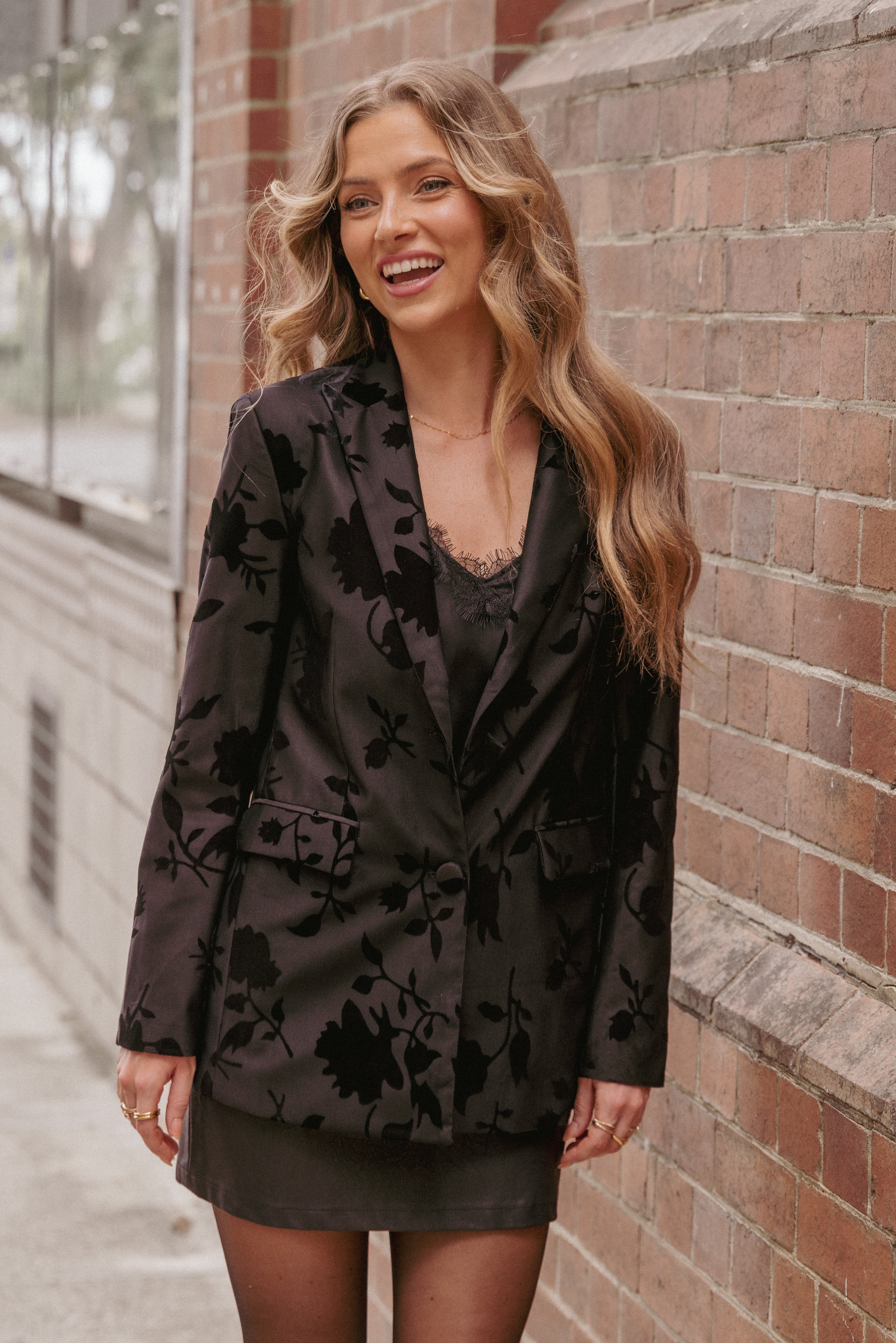 Ollie Burnout Blazer - Black Velvet