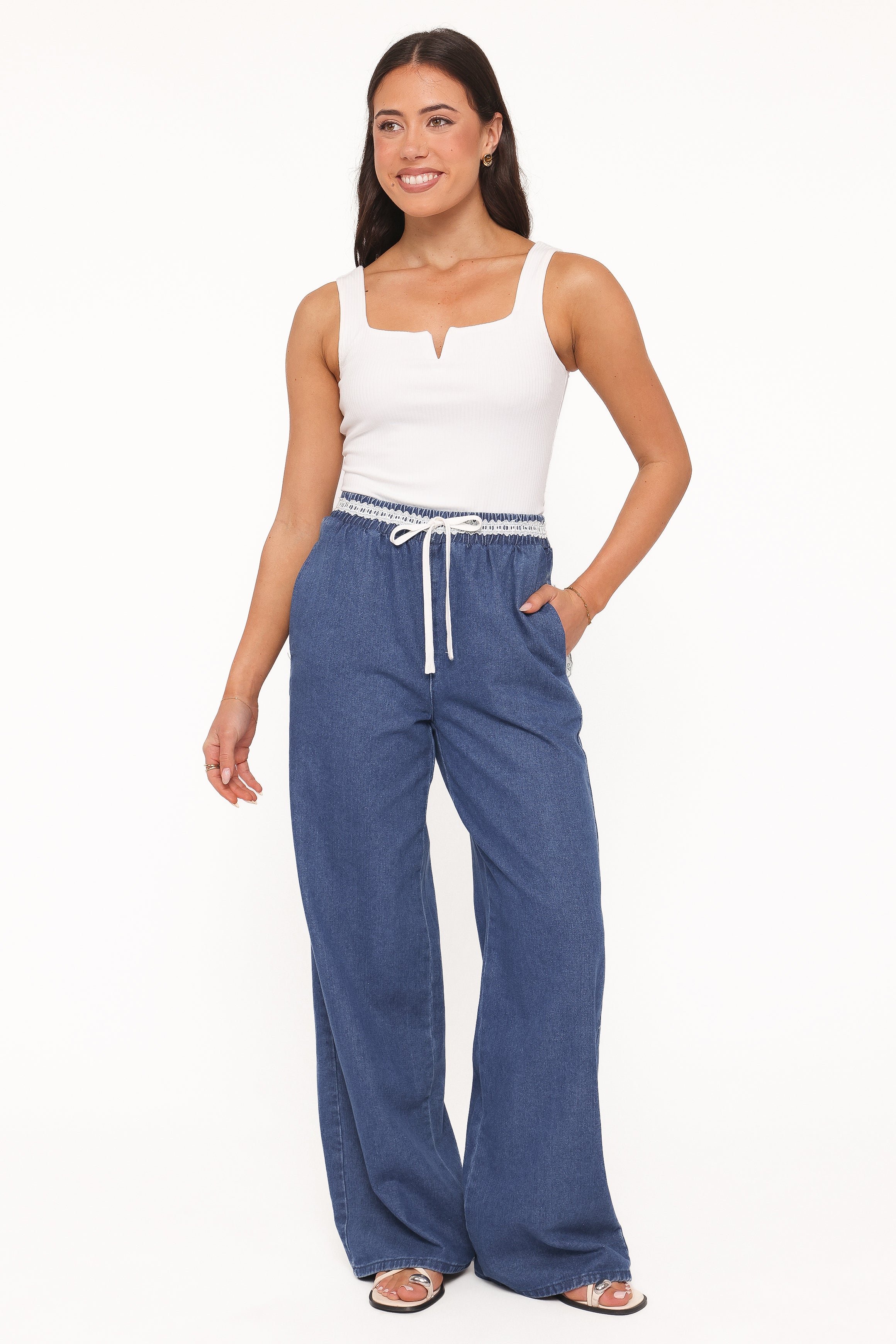 Siun Wide Leg Denim Joggers - Medium Wash