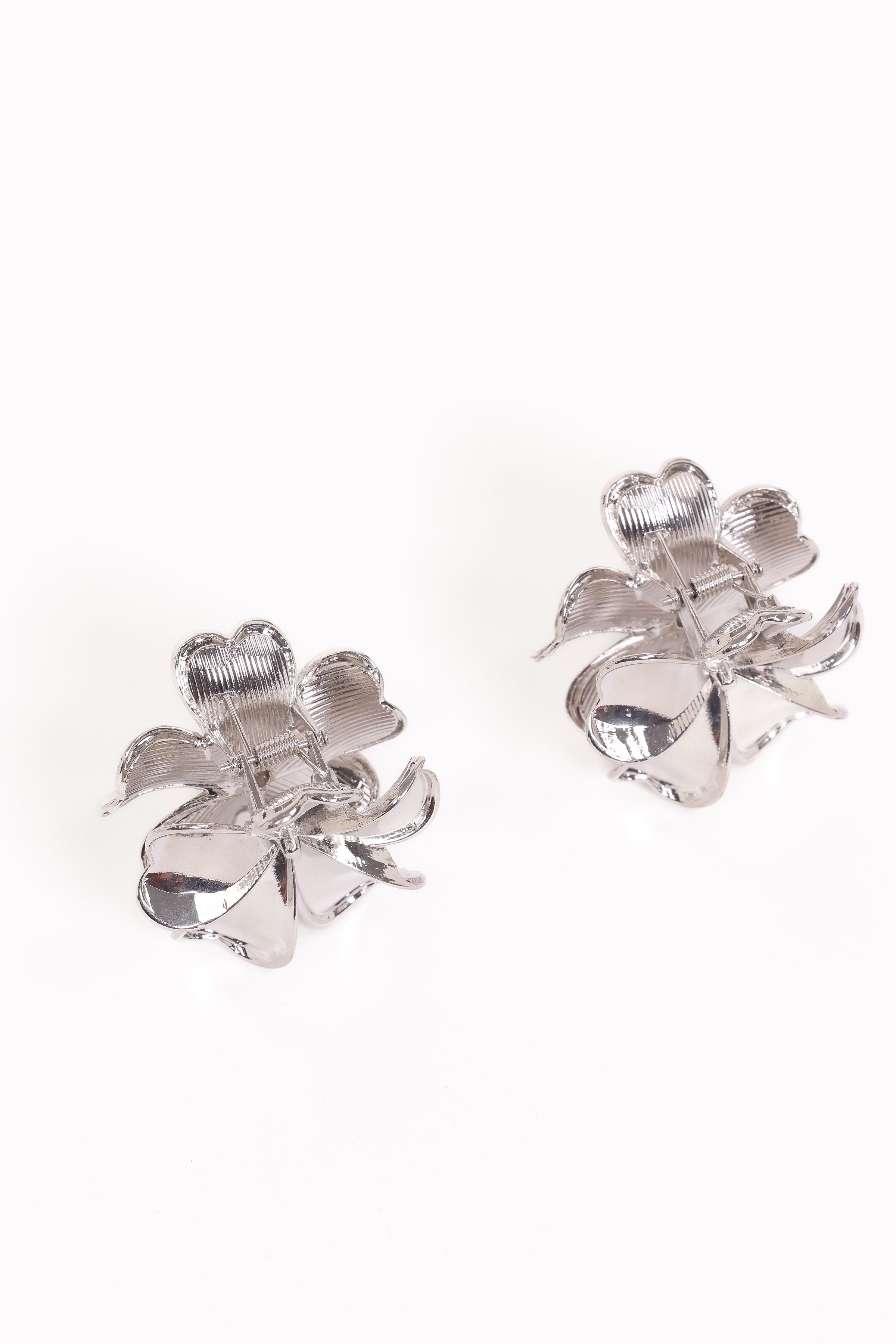 Tiffany 2 Pack Flower Hair Clips - Silver