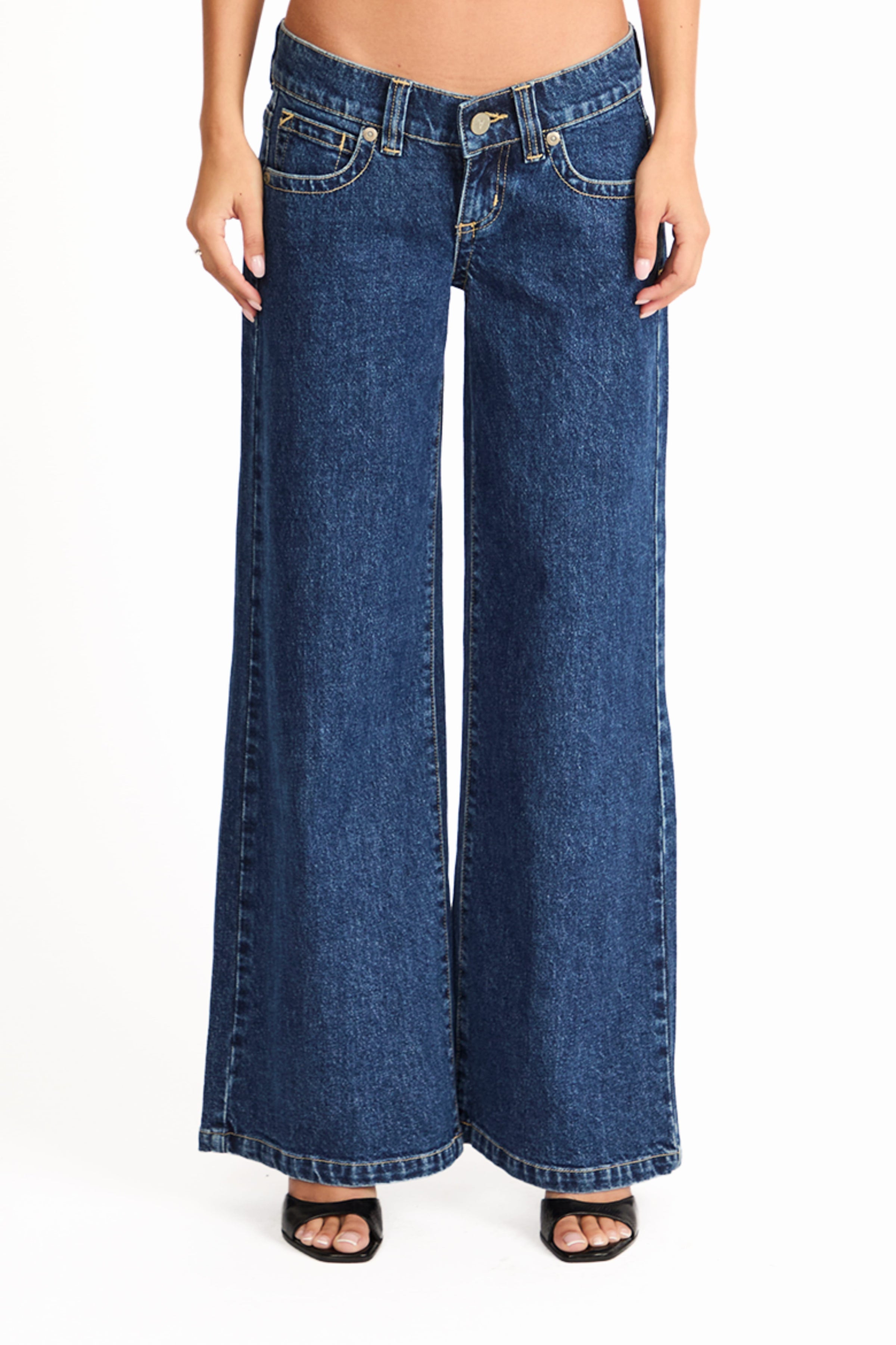 BOTTOMS Abrand 00 Wide Leg Jeans - Tara