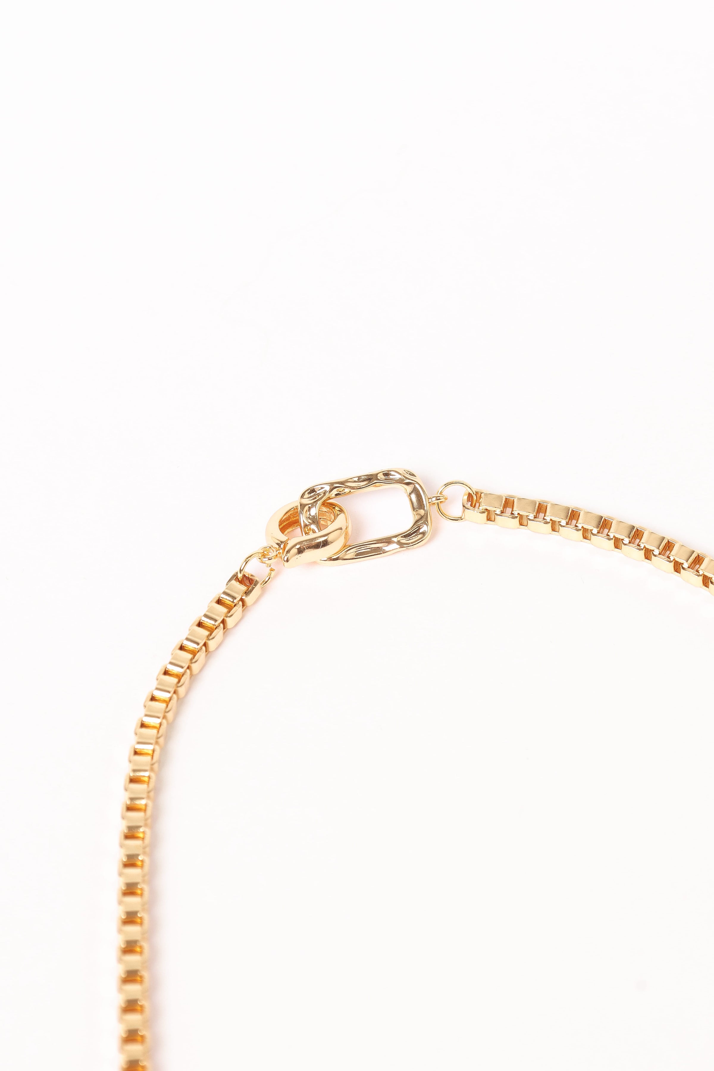 Petal and Pup USA ACCESSORIES Arles Necklace - Gold One Size