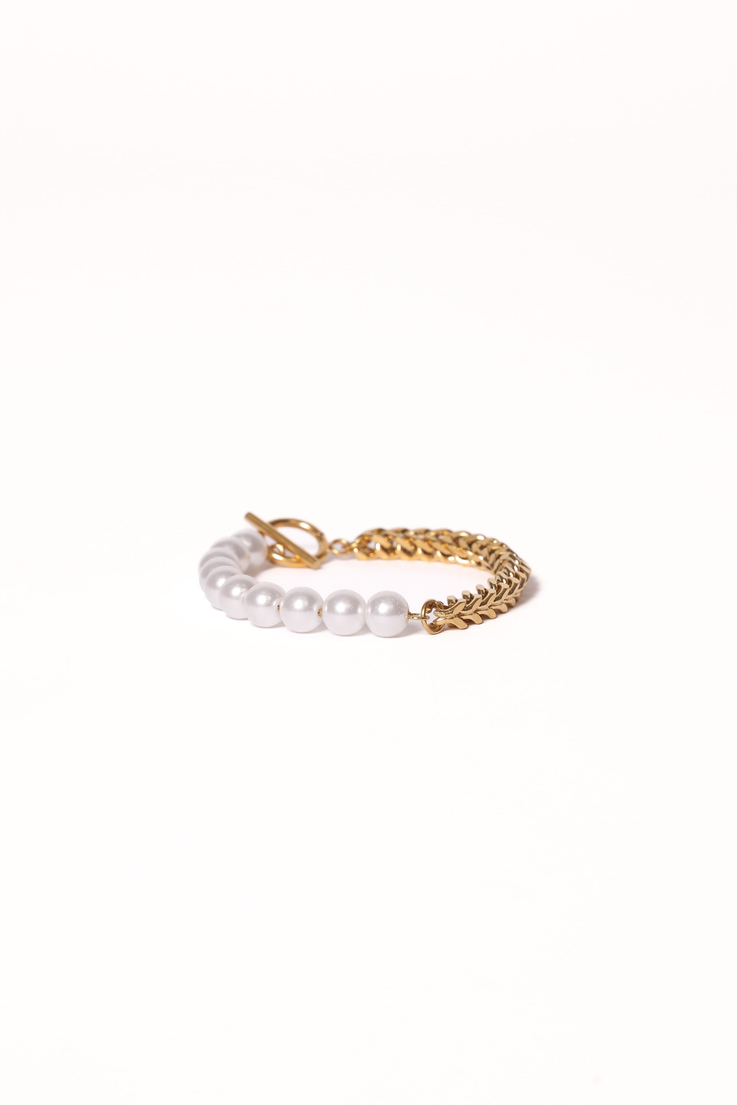 Petal and Pup USA ACCESSORIES Cascais Bracelet - Gold/Pearl One Size