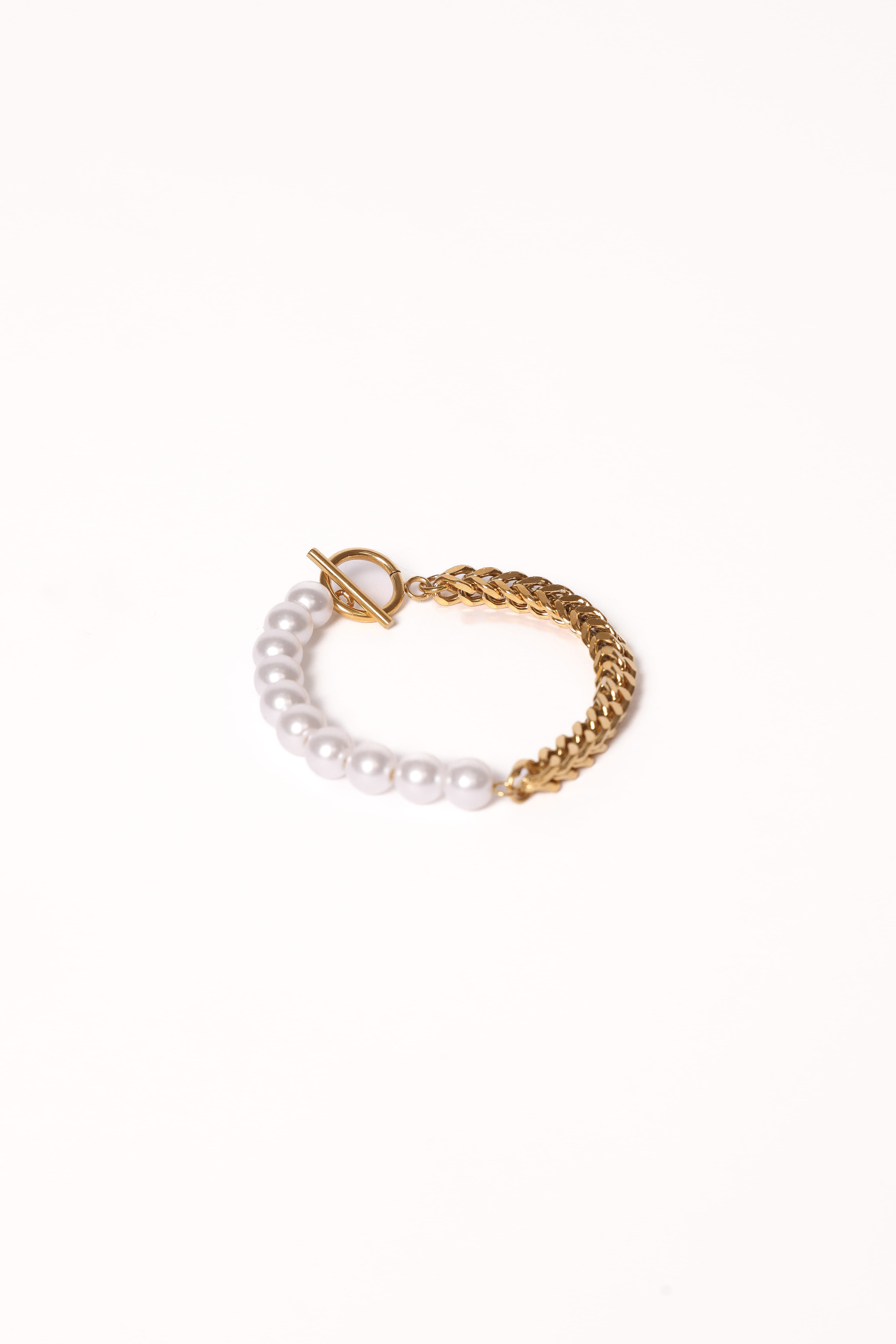 Petal and Pup USA ACCESSORIES Cascais Bracelet - Gold/Pearl One Size