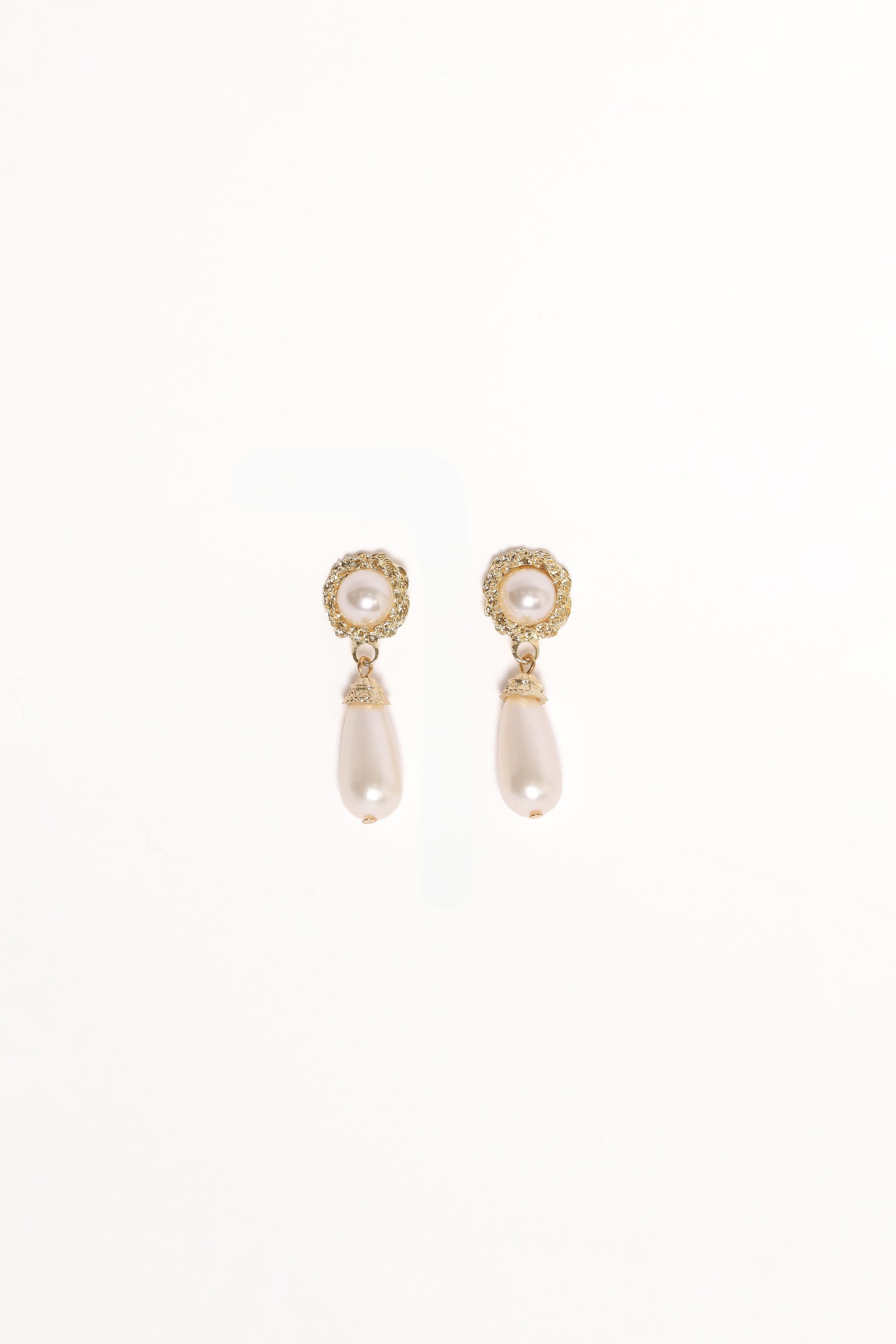 Petal and Pup USA ACCESSORIES Estelle Earrings - Gold/Pearl One Size