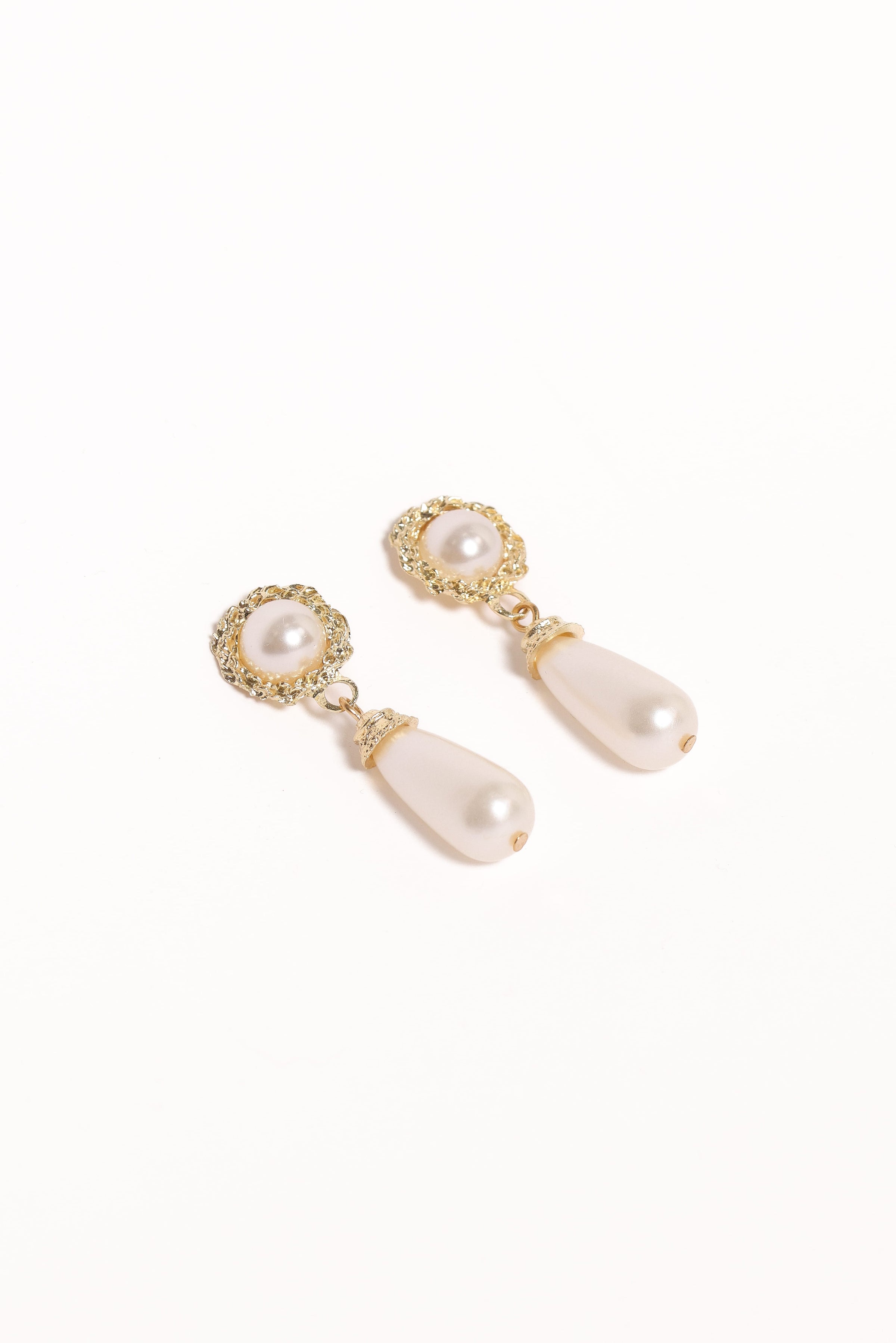 Petal and Pup USA ACCESSORIES Estelle Earrings - Gold/Pearl One Size