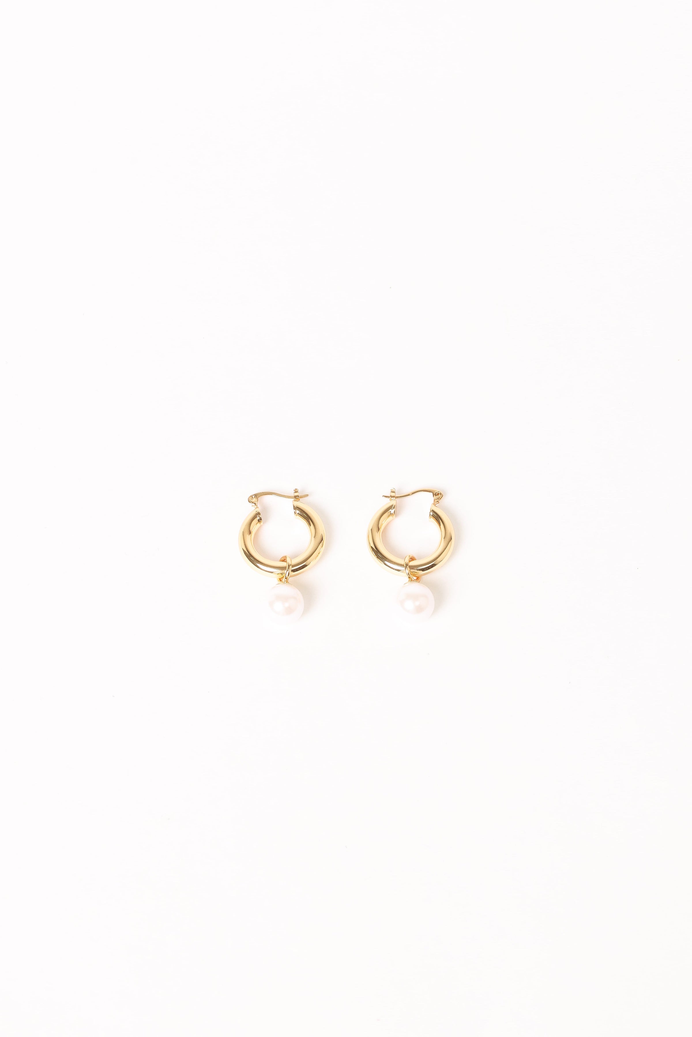 Petal and Pup USA ACCESSORIES Geneva Earrings - Gold/Pearl One Size