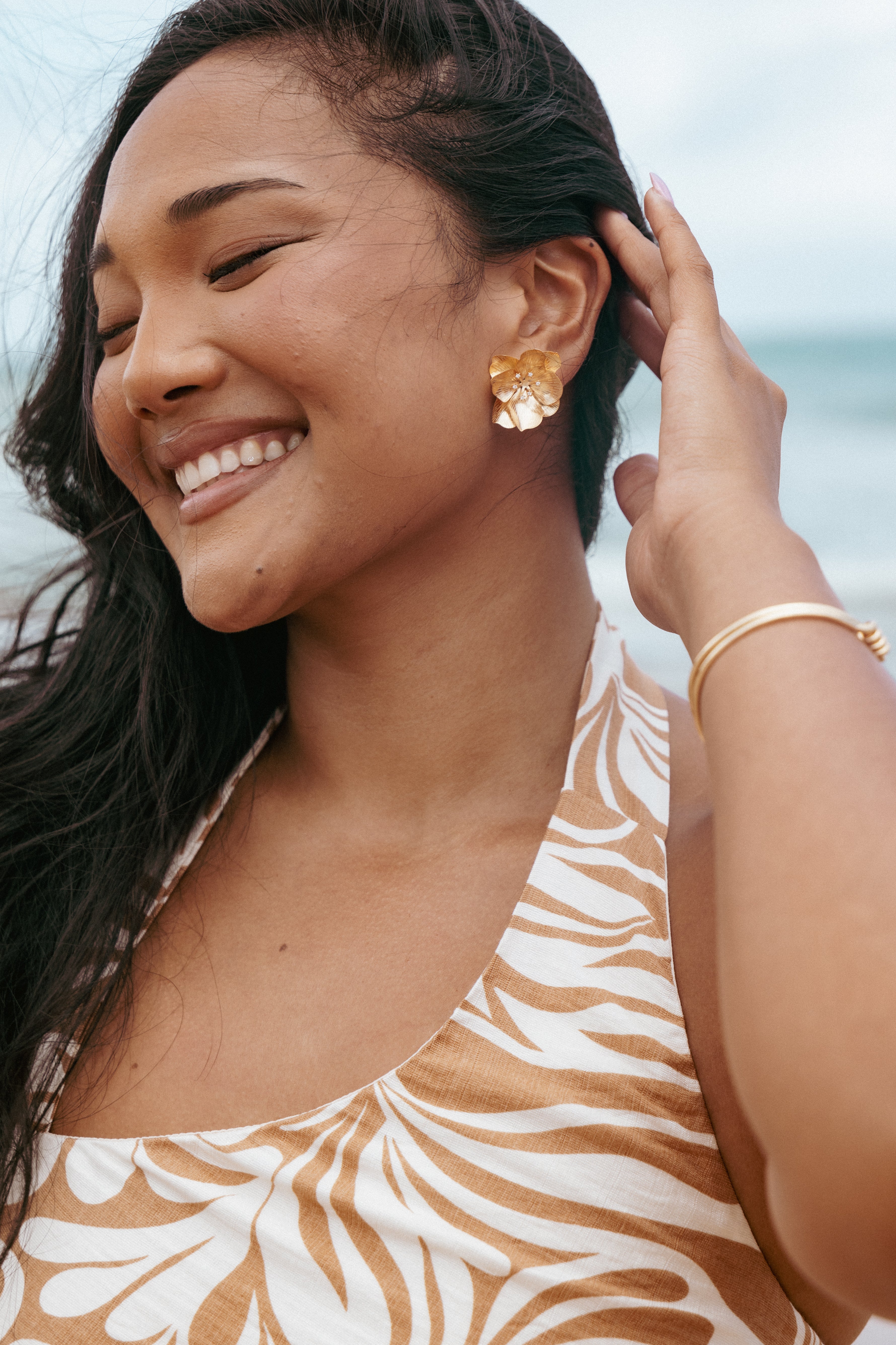Petal and Pup USA ACCESSORIES Isobel Flower Earrings - Gold One Size
