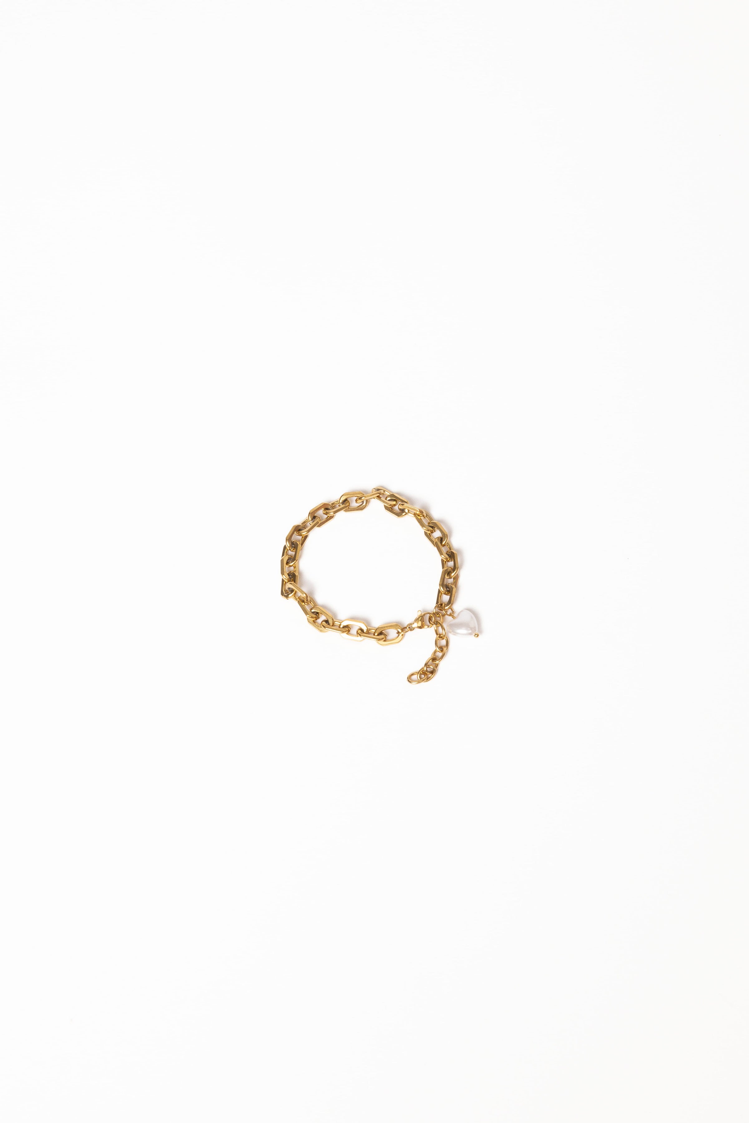 Petal and Pup USA ACCESSORIES Kaelani Bracelet - Gold/Pearl One Size