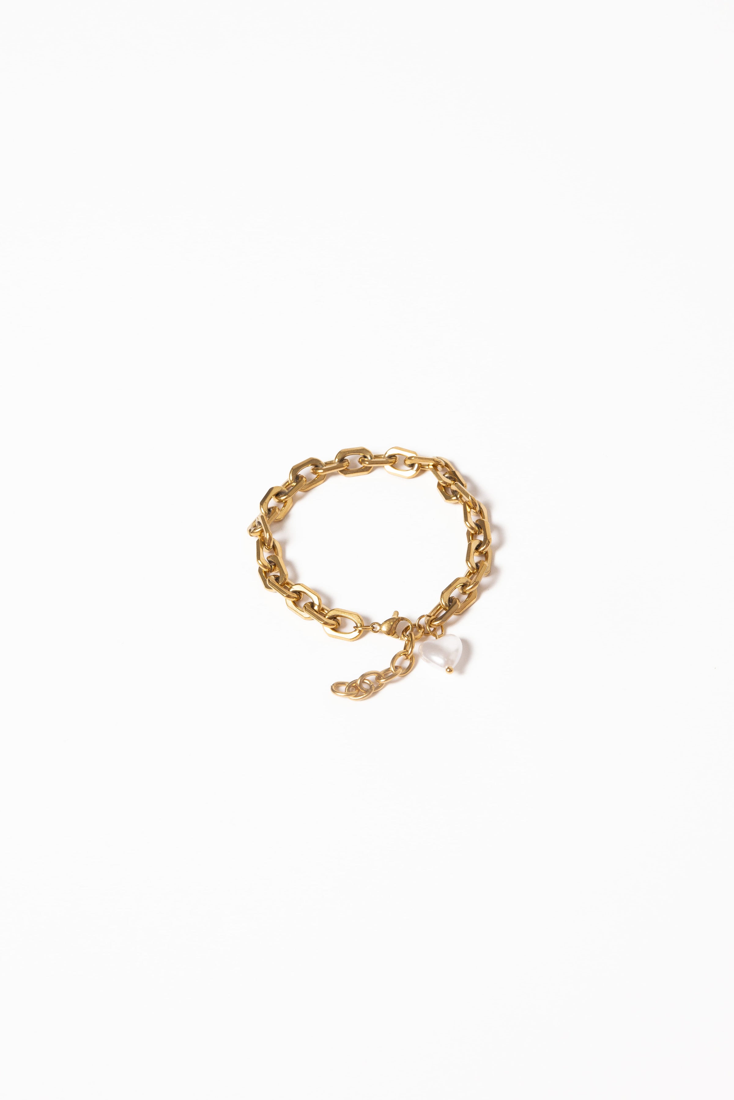 Petal and Pup USA ACCESSORIES Kaelani Bracelet - Gold/Pearl One Size