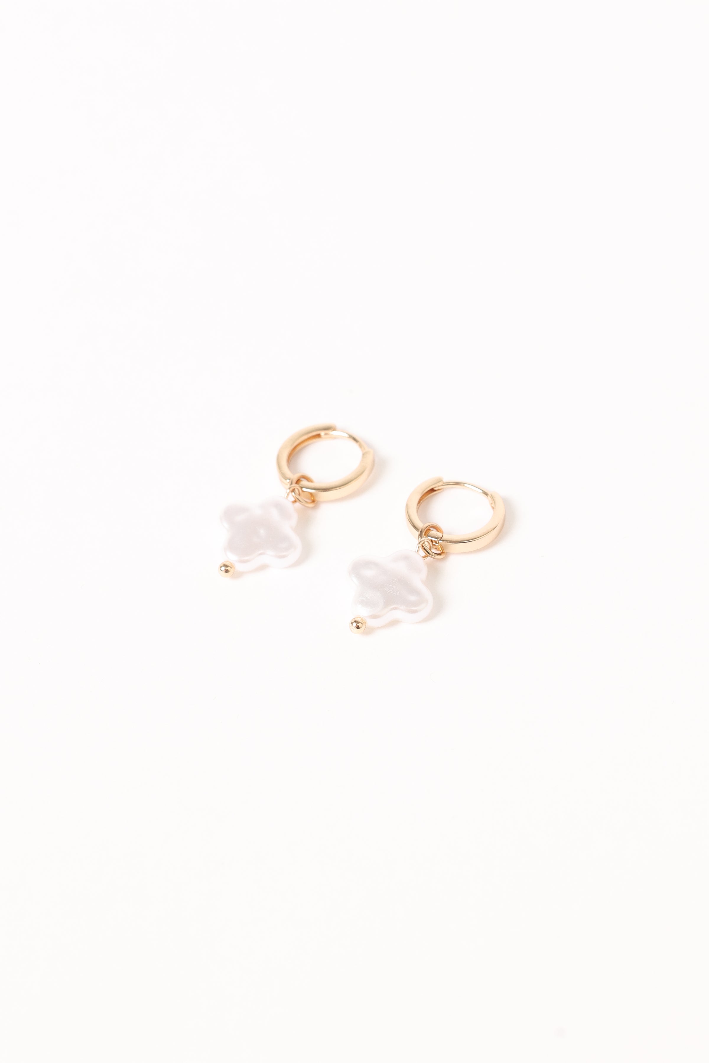 Petal and Pup USA ACCESSORIES Kieran Earrings - Gold/Pearl One Size