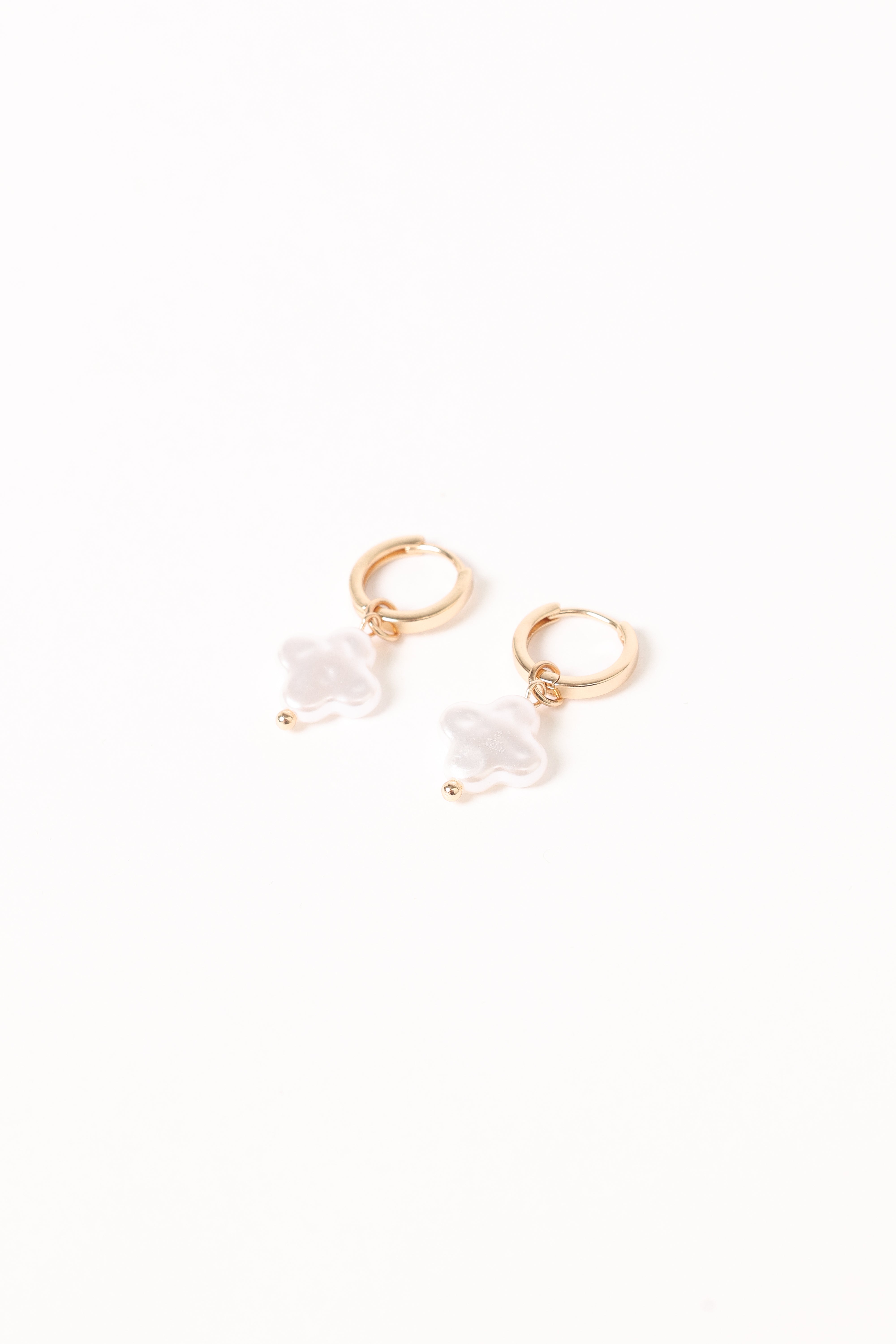 Petal and Pup USA ACCESSORIES Kieran Earrings - Gold/Pearl One Size