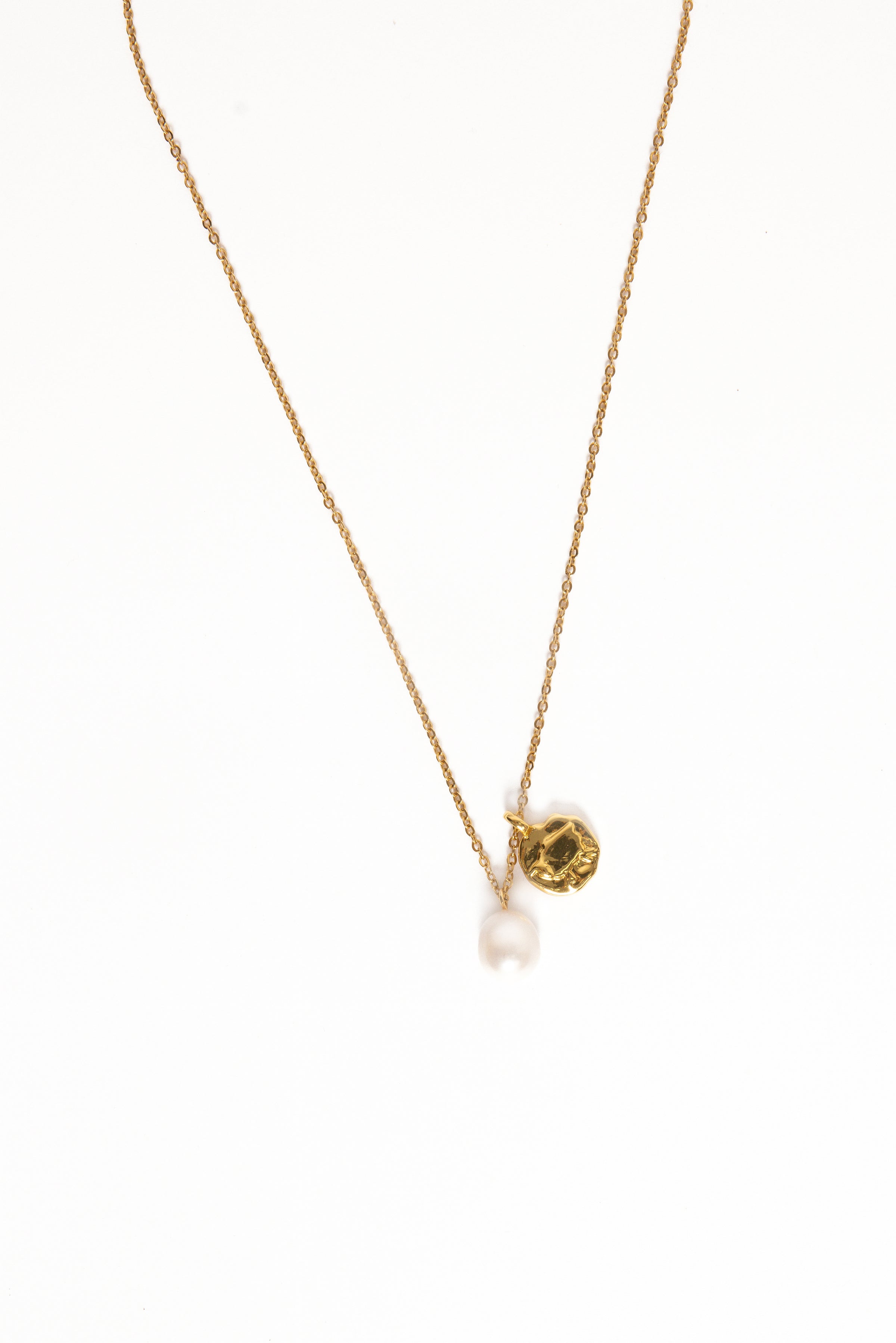 Petal and Pup USA ACCESSORIES Lavinia Necklace - Gold/Pearl One Size
