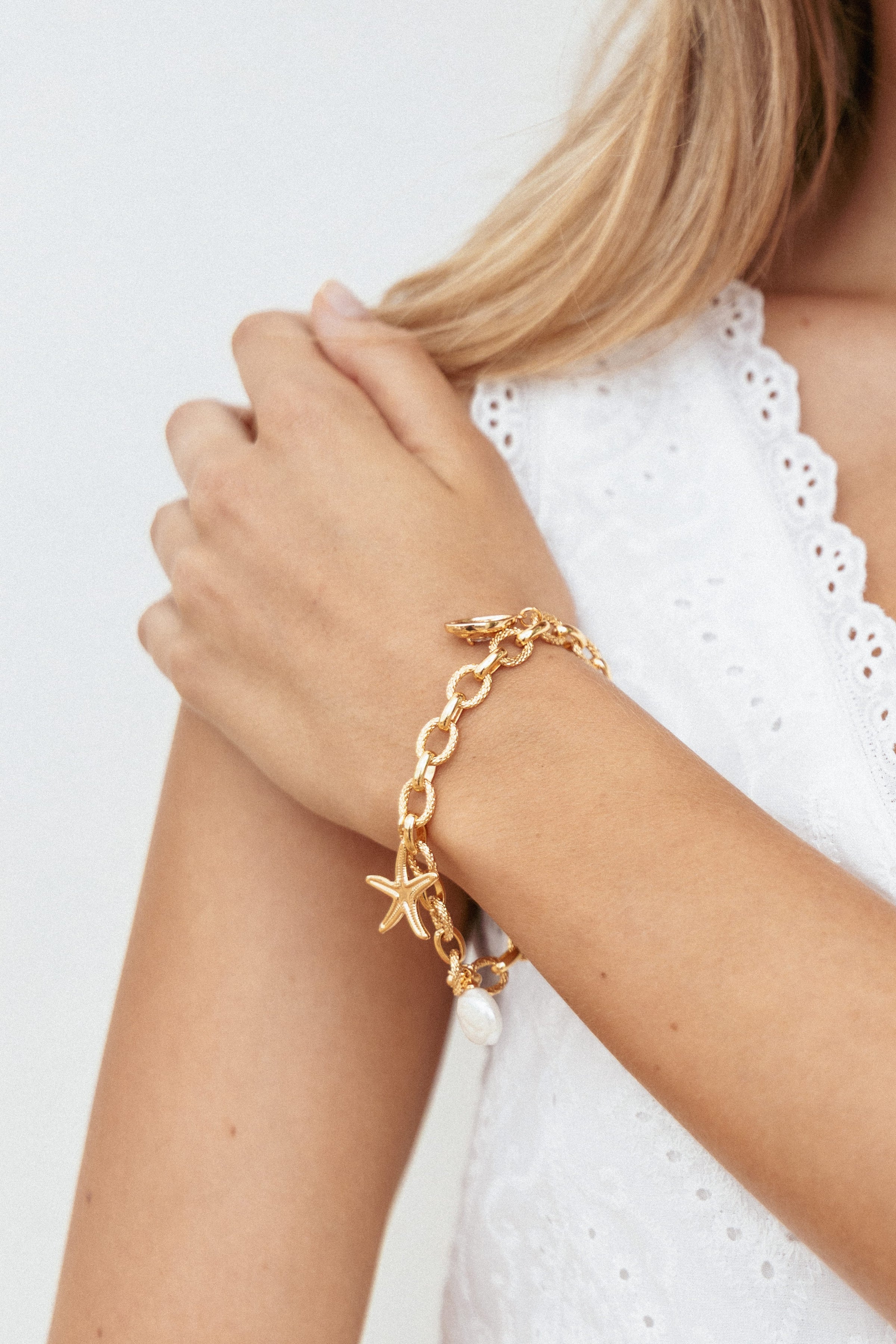 Petal and Pup USA ACCESSORIES Leo Bracelet - Gold One Size