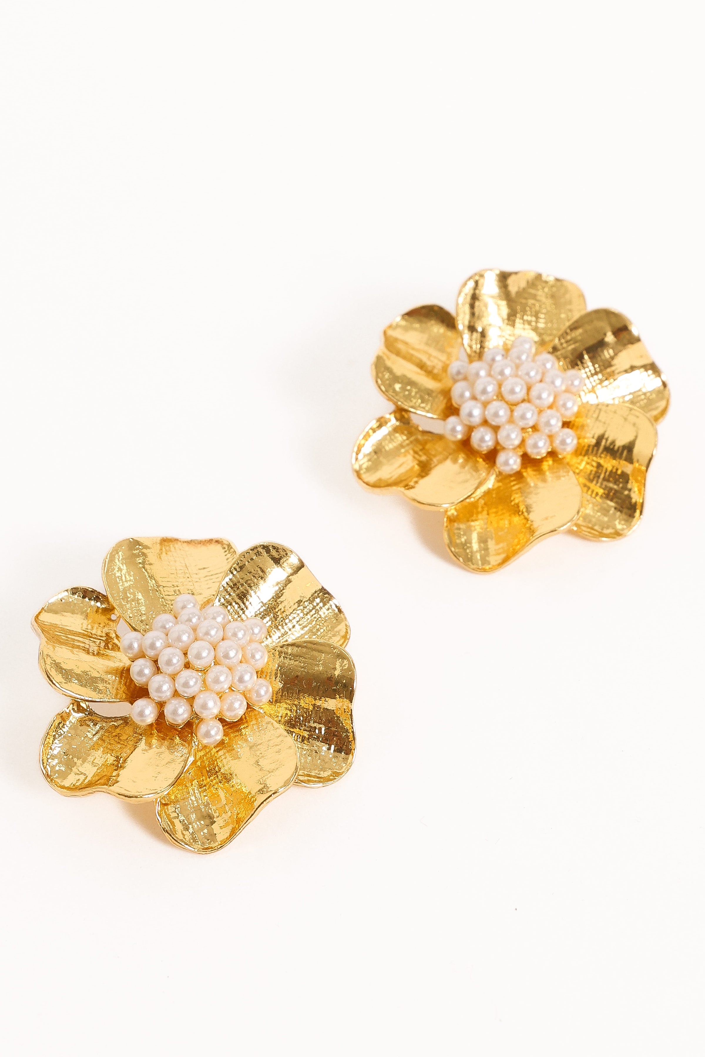 Petal and Pup USA ACCESSORIES Lola Pearl Flower Earrings - Gold One Size