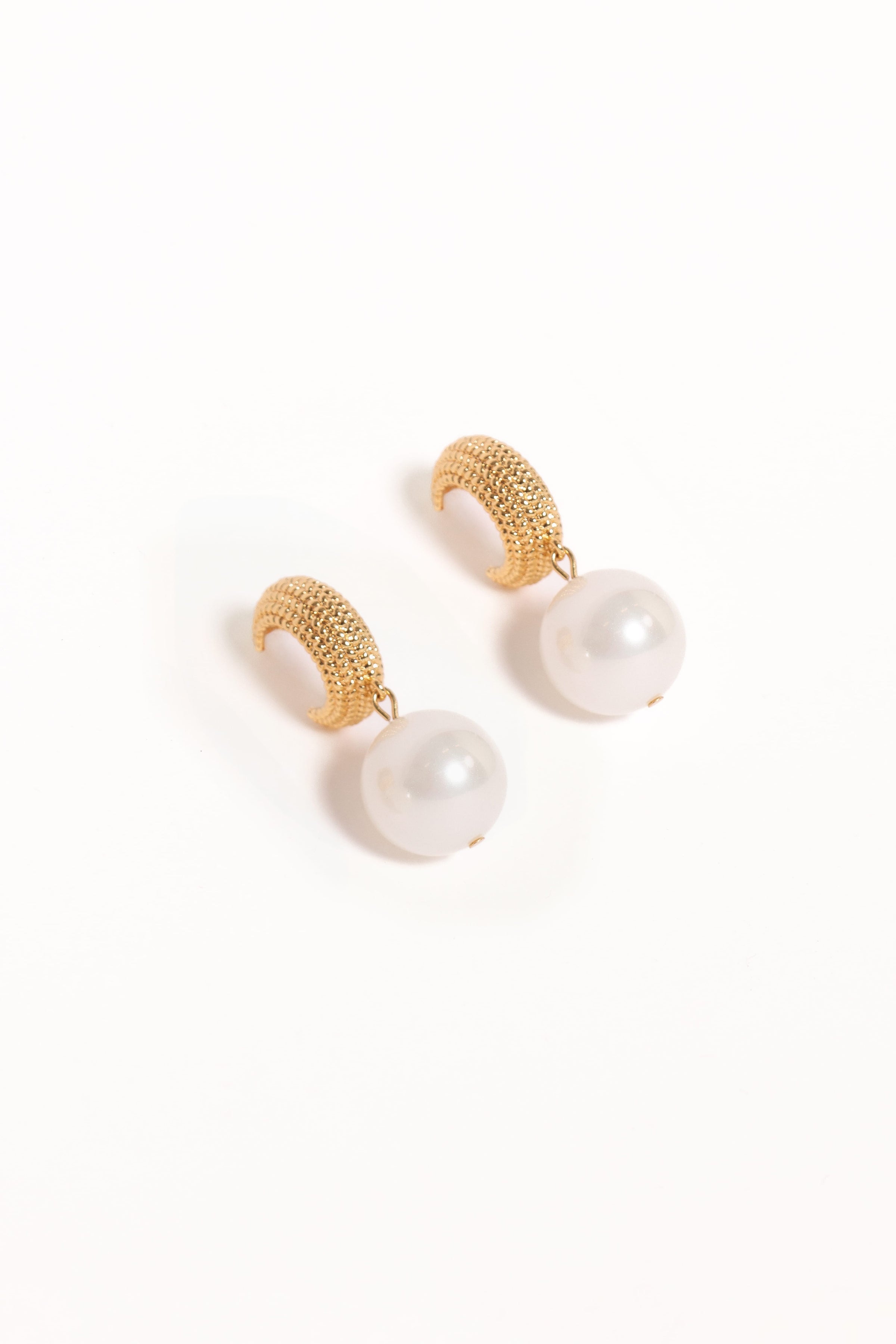 Petal and Pup USA ACCESSORIES Luciana Earrings - Gold/Pearl One Size