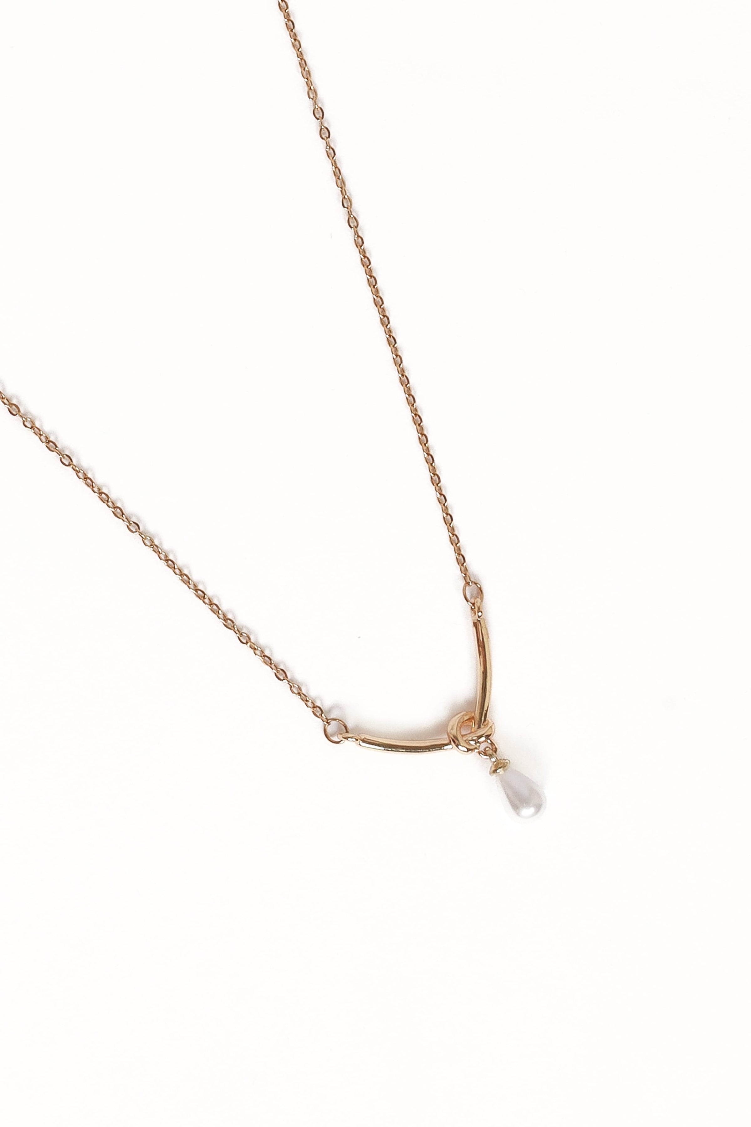Petal and Pup USA ACCESSORIES Nusa Necklace - Gold/Pearl One Size