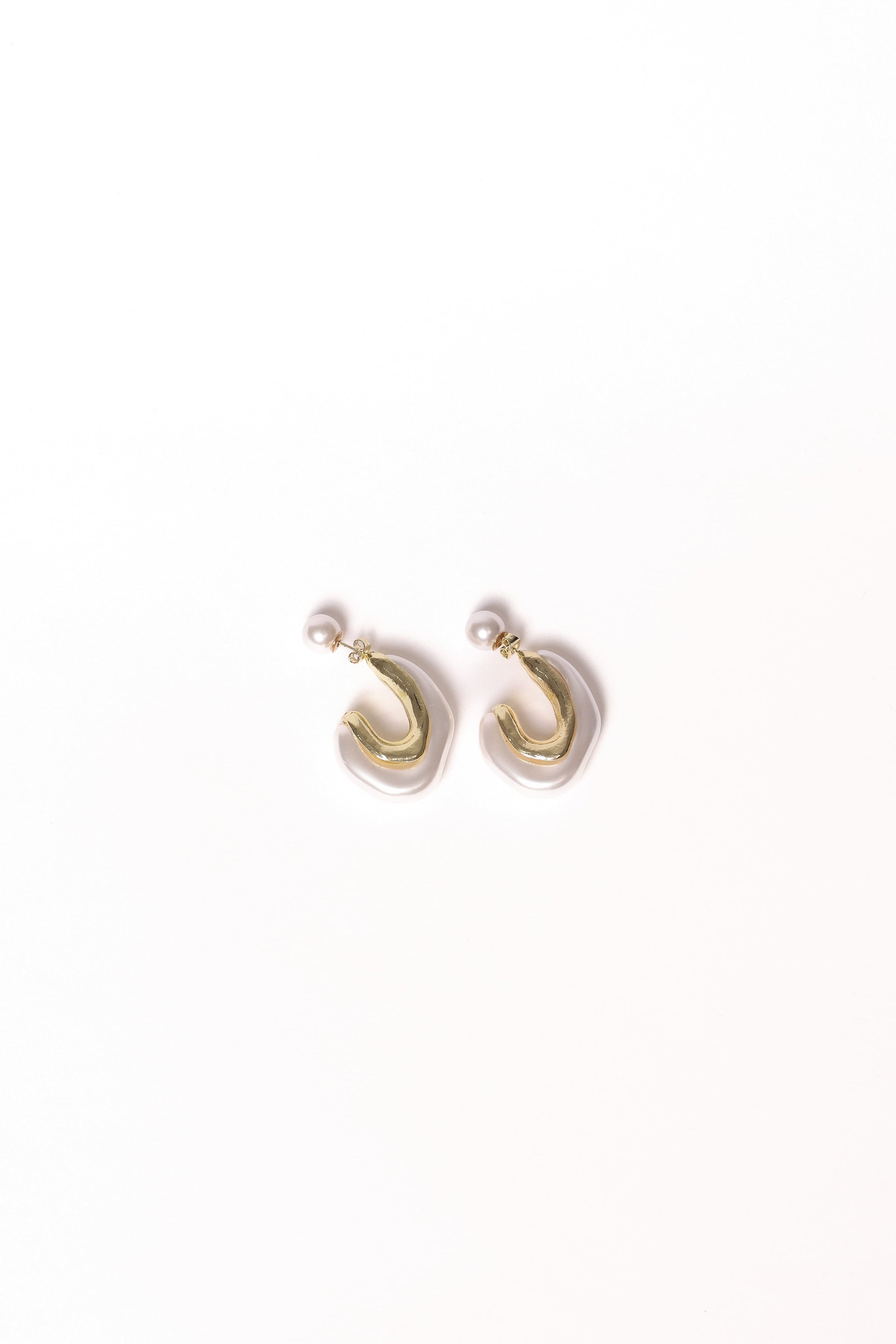 Petal and Pup USA ACCESSORIES Paola Earrings - Gold/Pearl One Size