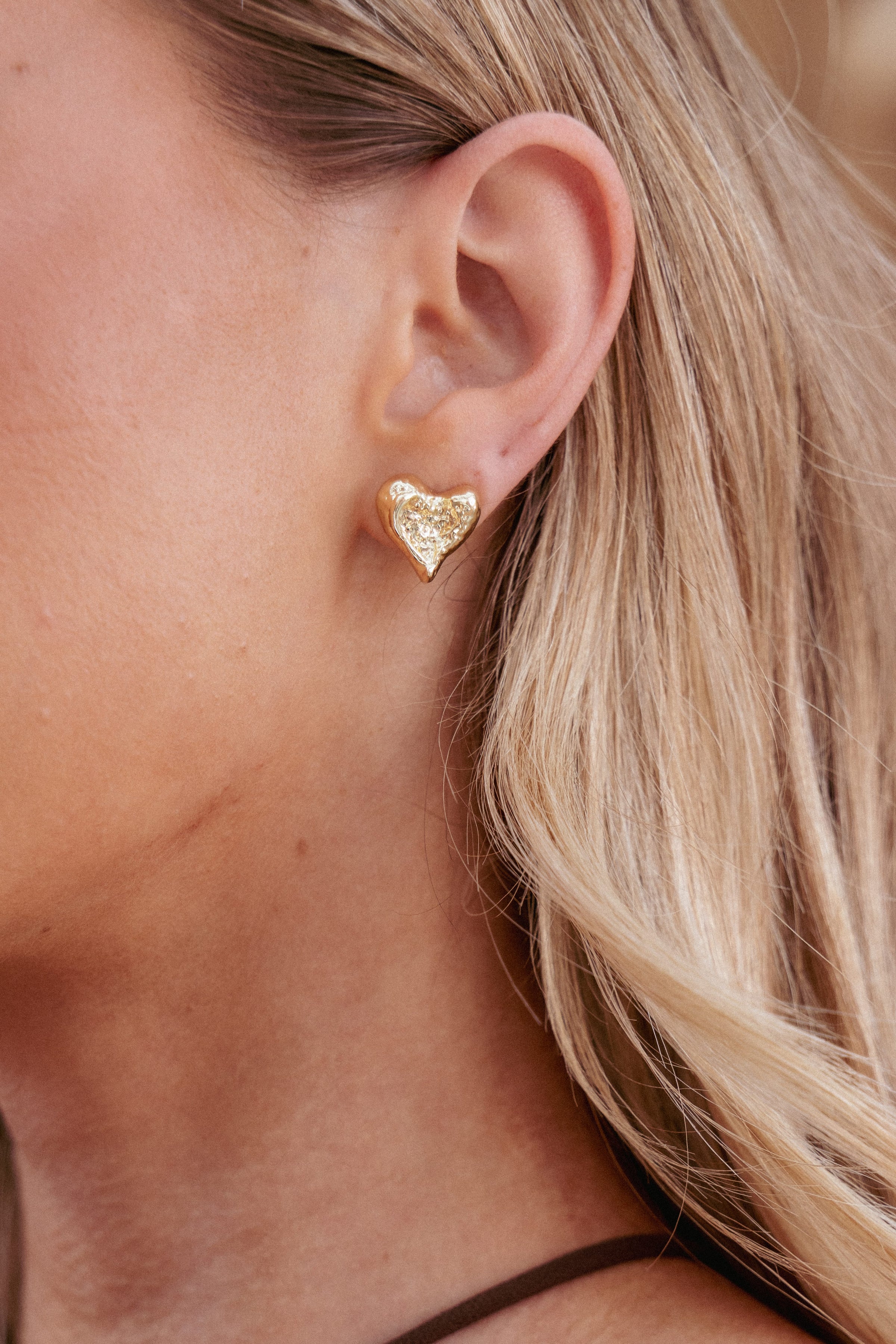 Petal and Pup USA ACCESSORIES Shanice Heart Earrings - Gold One Size