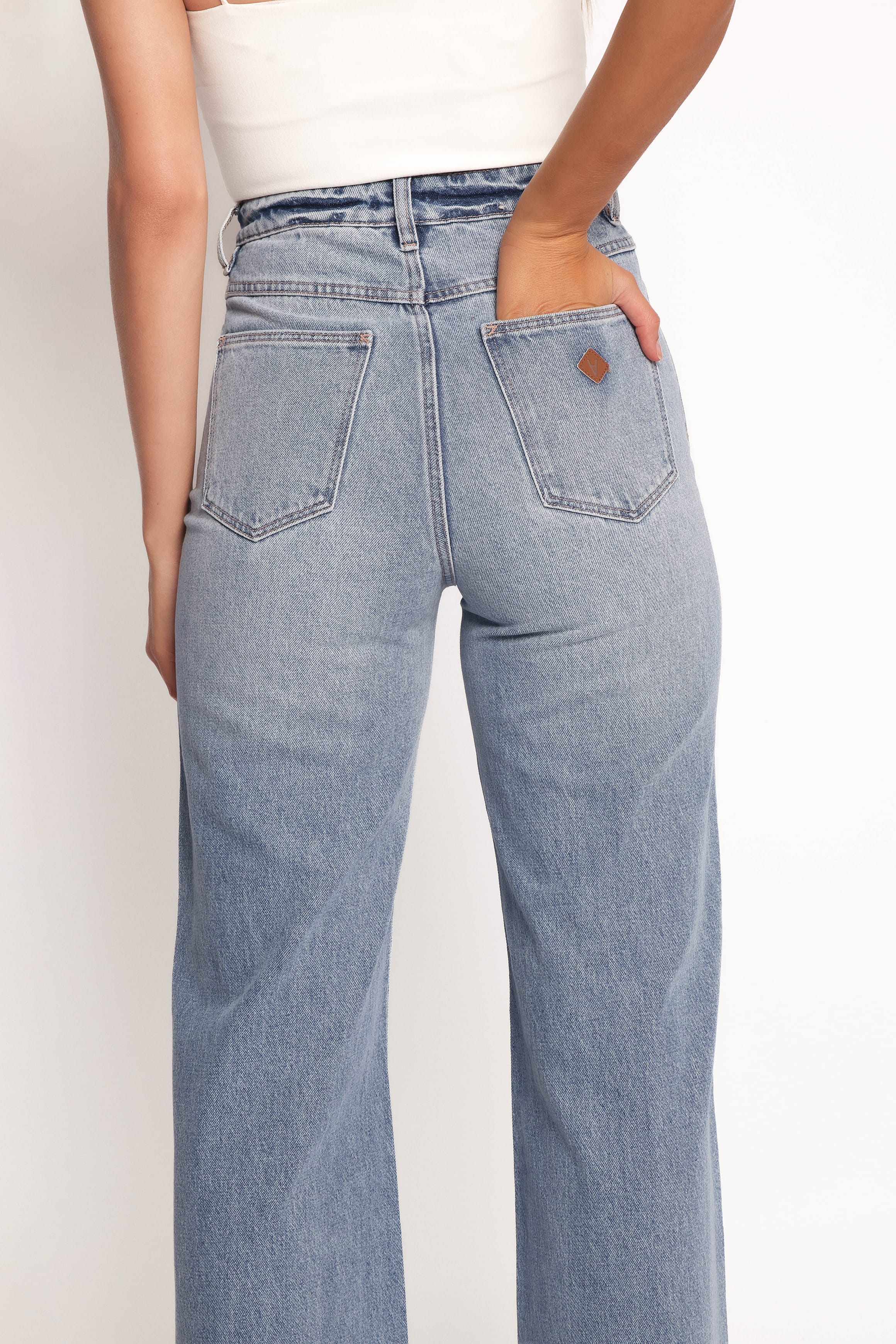 Petal and Pup USA BOTTOMS Abrand 94 High Wide Jeans - Liv