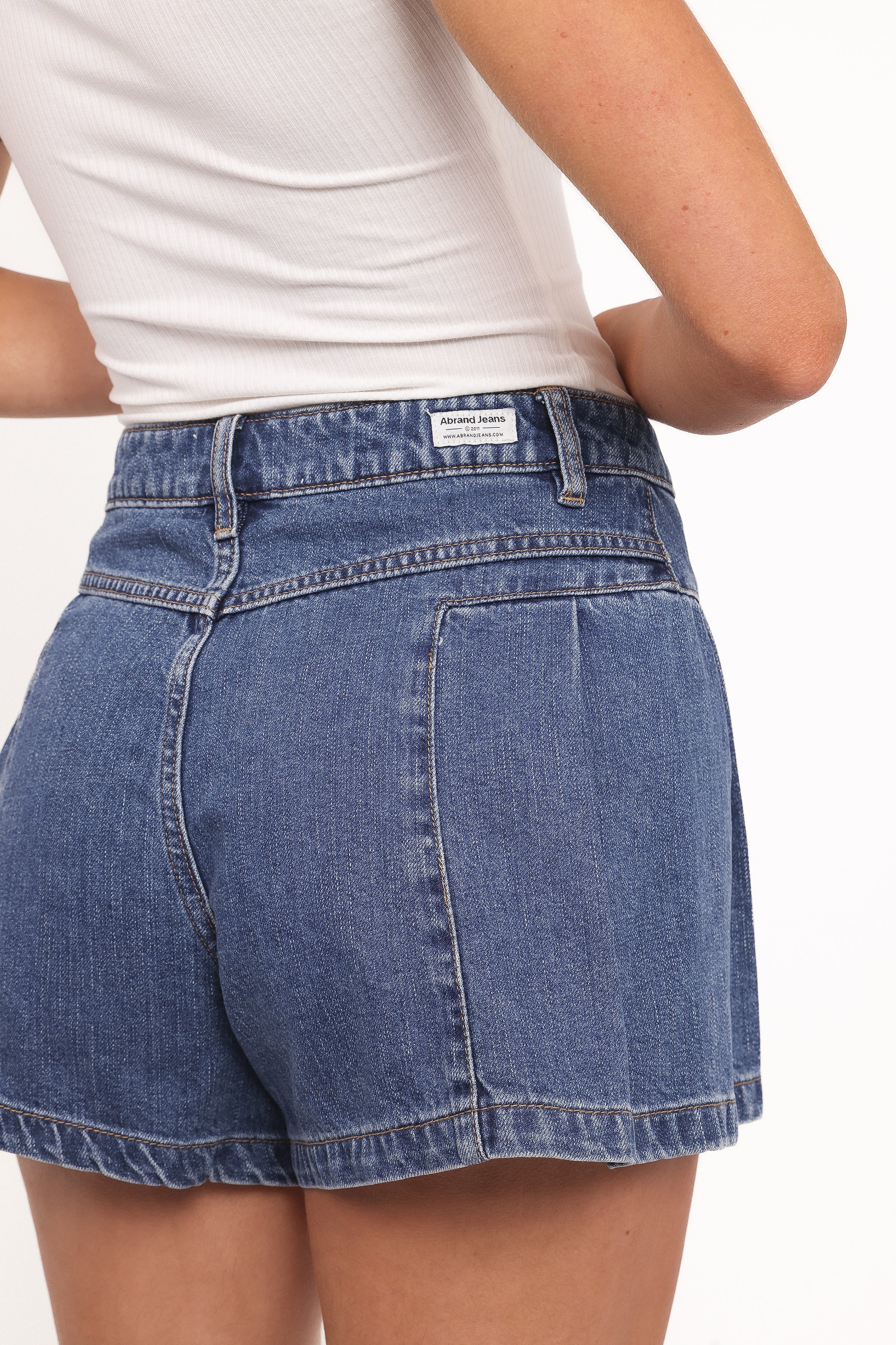 Petal and Pup USA BOTTOMS Abrand 94 Pleated Short - Bella