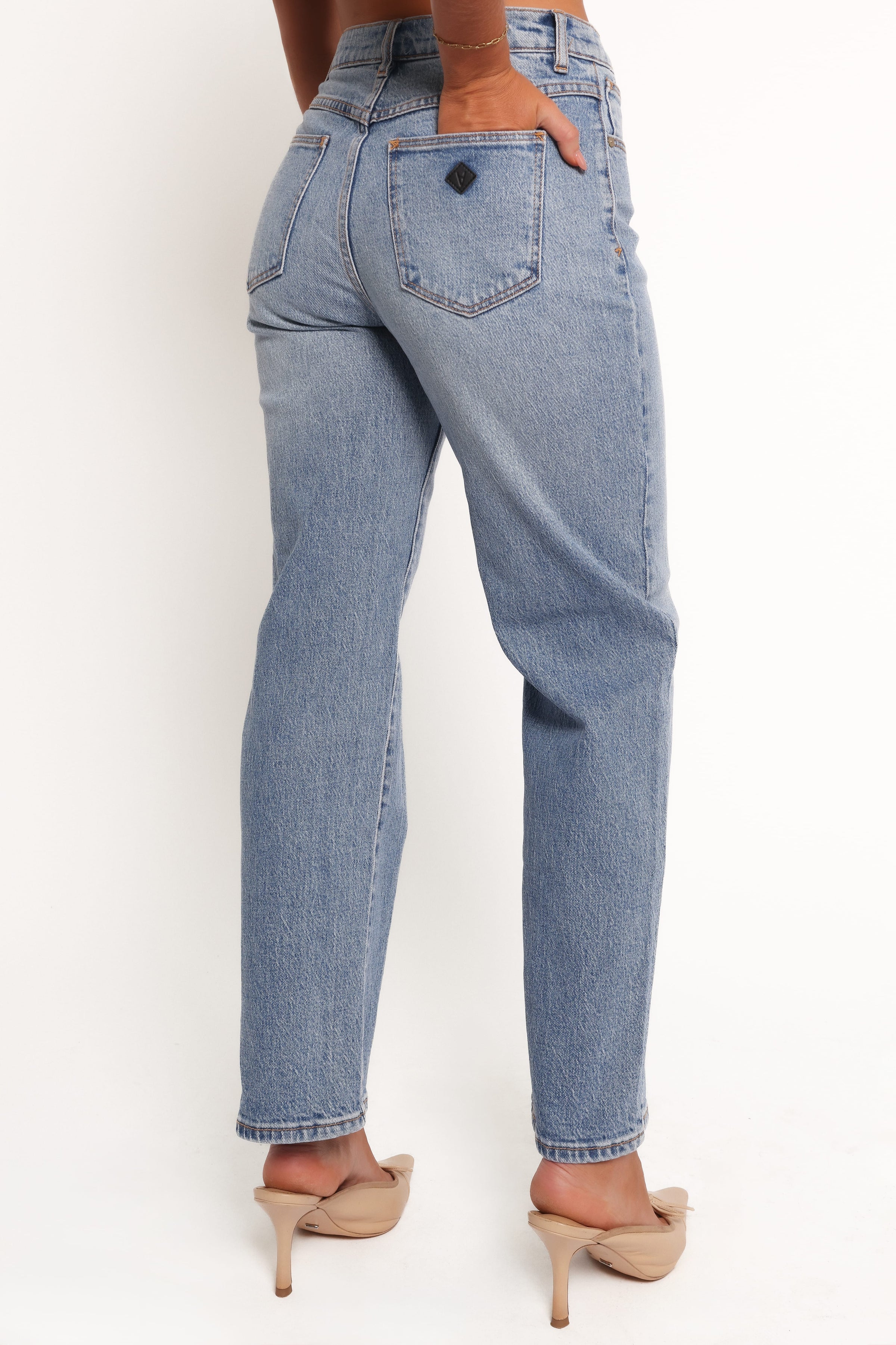Petal and Pup USA BOTTOMS Abrand Mid Straight Jeans - Felicia