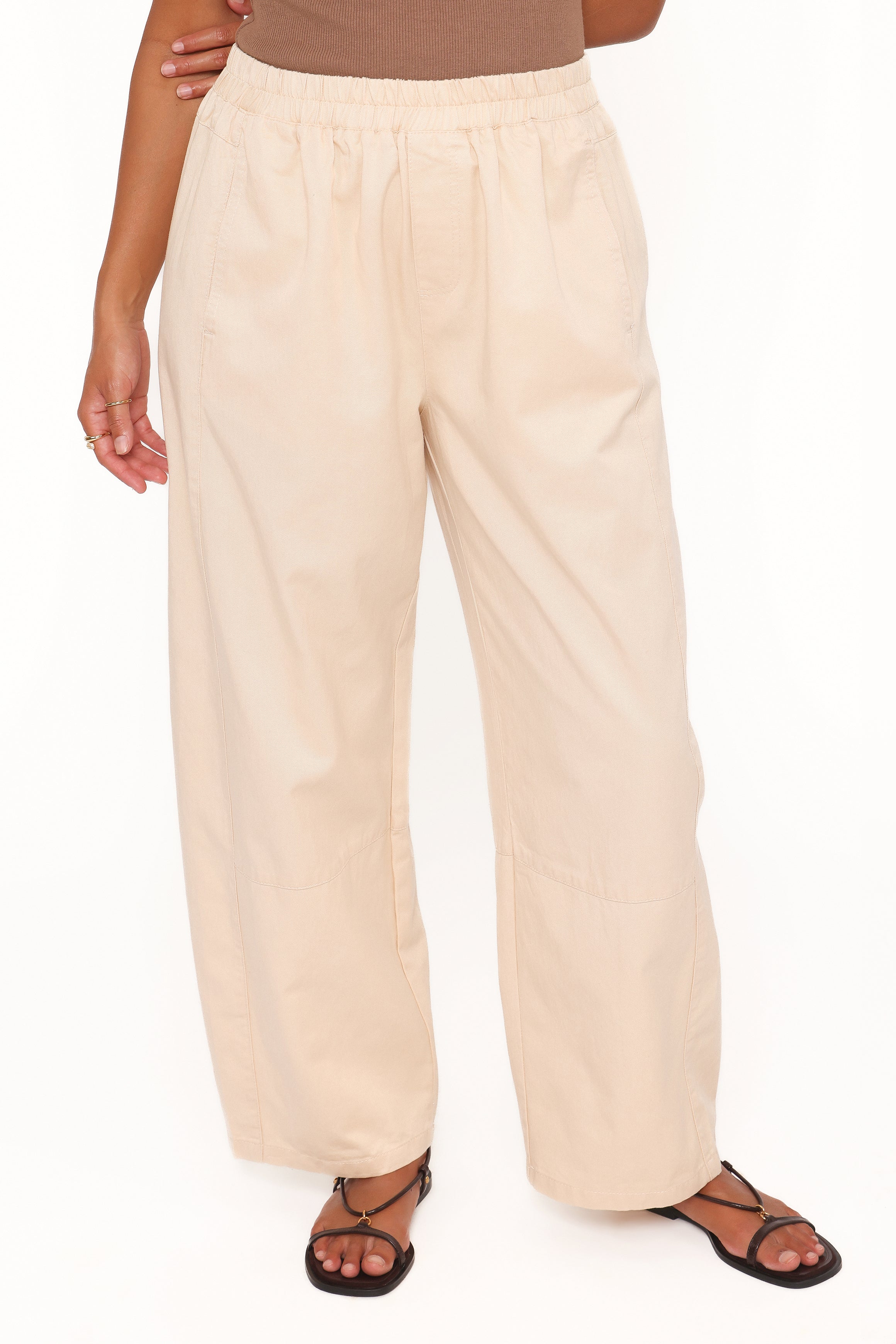 Petal and Pup USA BOTTOMS Sasha Cropped Barrel Jean - Ecru