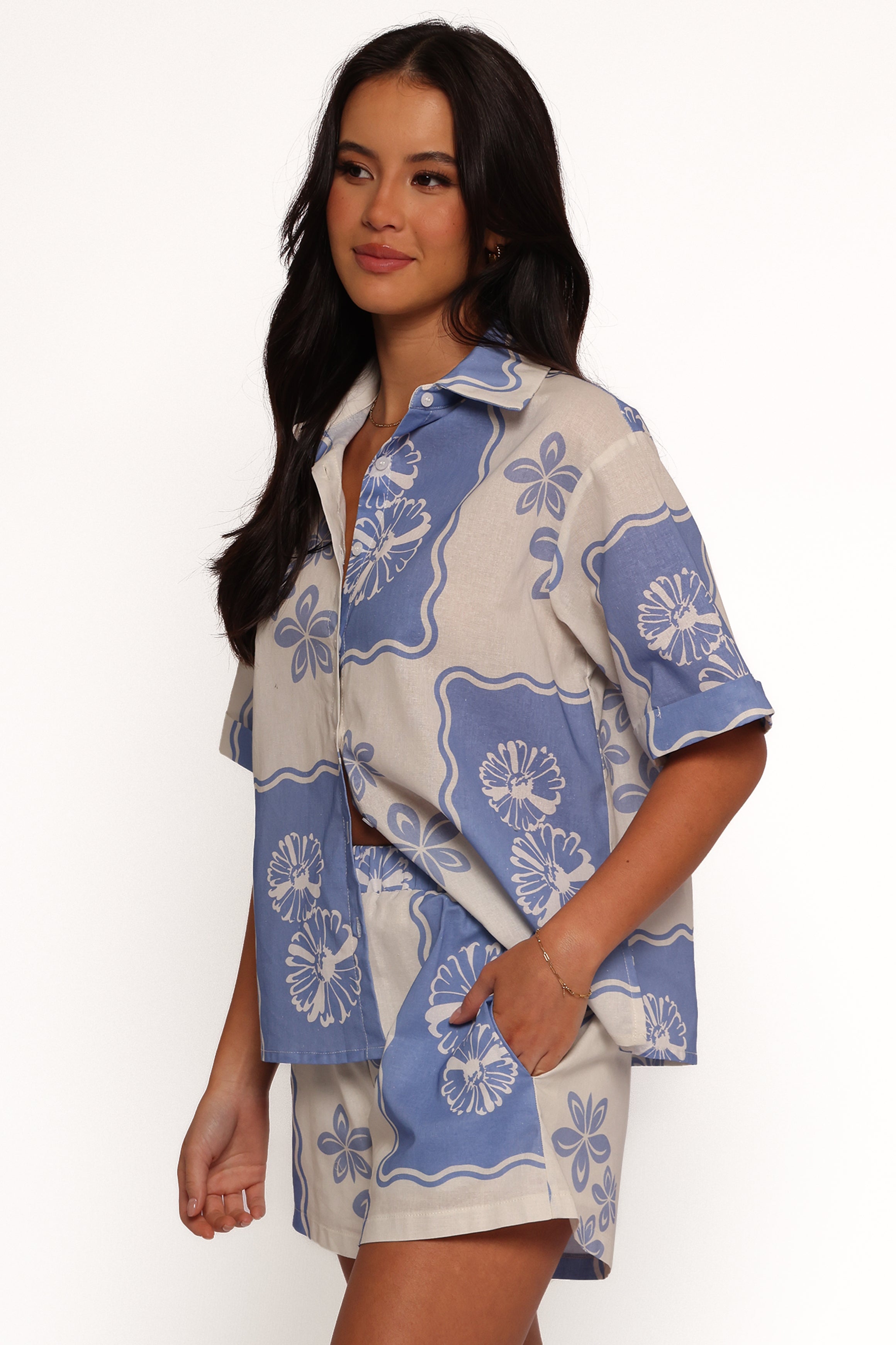 Petal and Pup USA BOTTOMS Shellie Shorts - Blue Dahlia