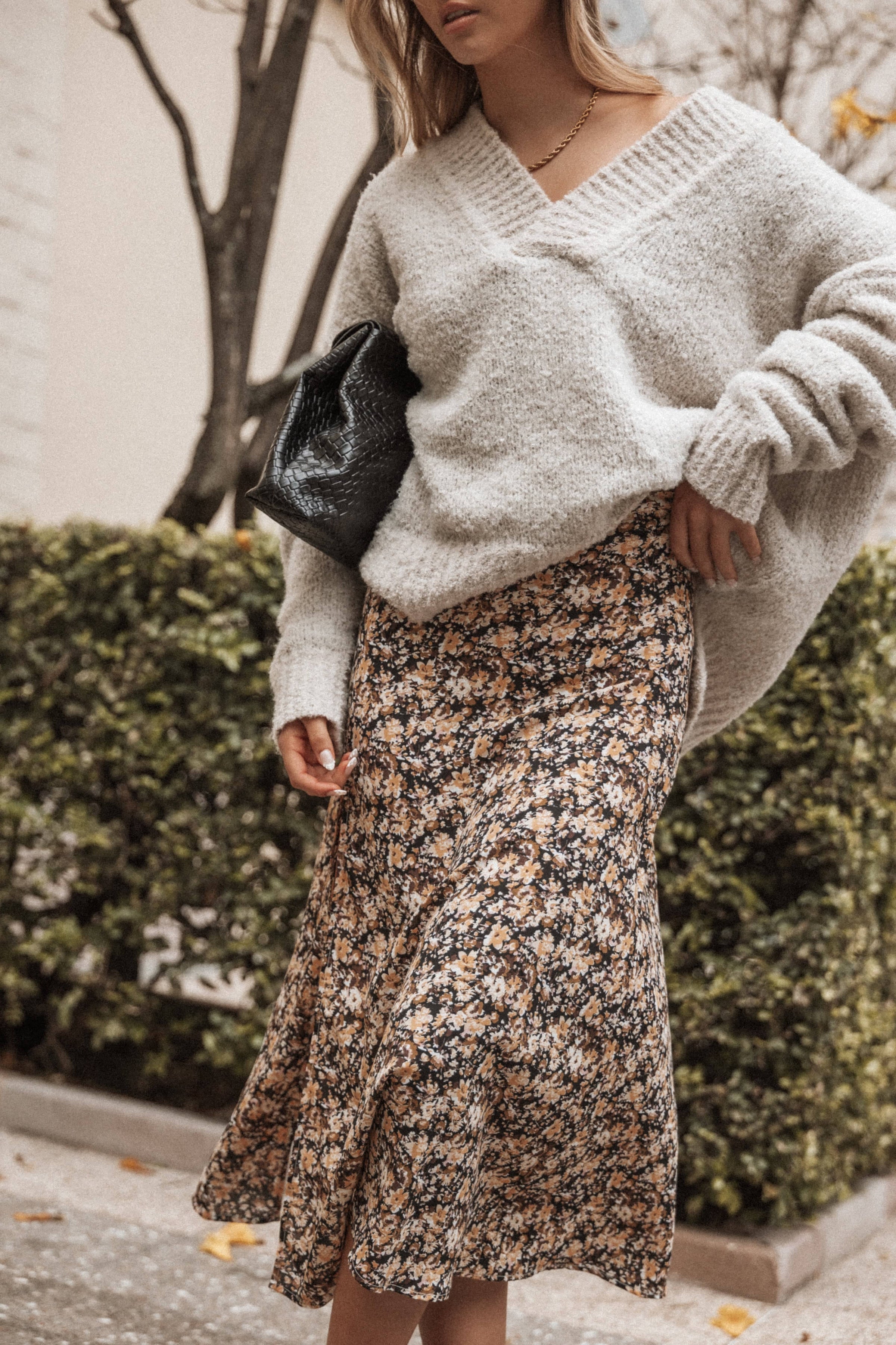 Petal and Pup USA BOTTOMS Willow Midi Skirt - Black Ditsy Floral