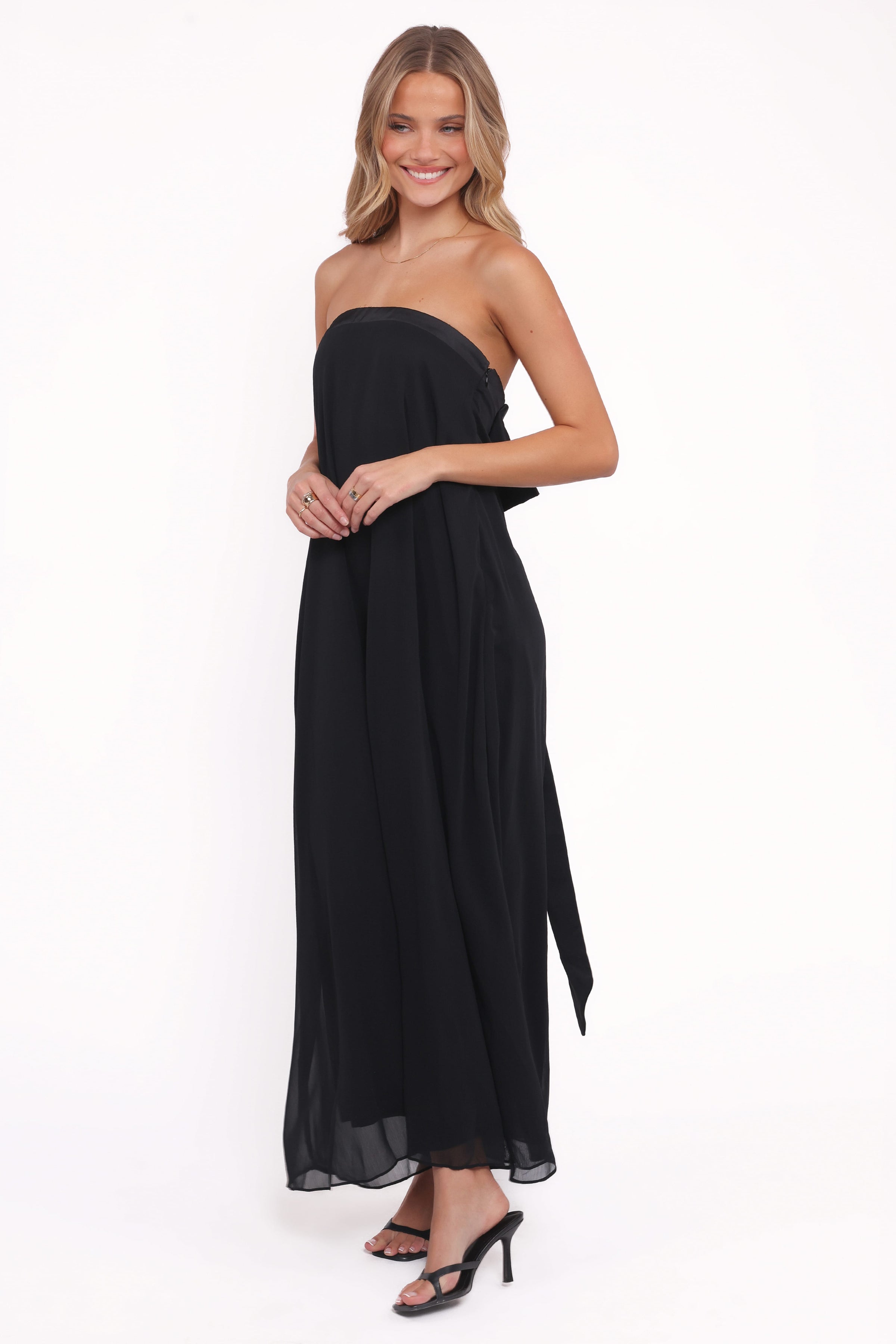 Petal and Pup USA DRESSES Amici Maxi Dress - Black