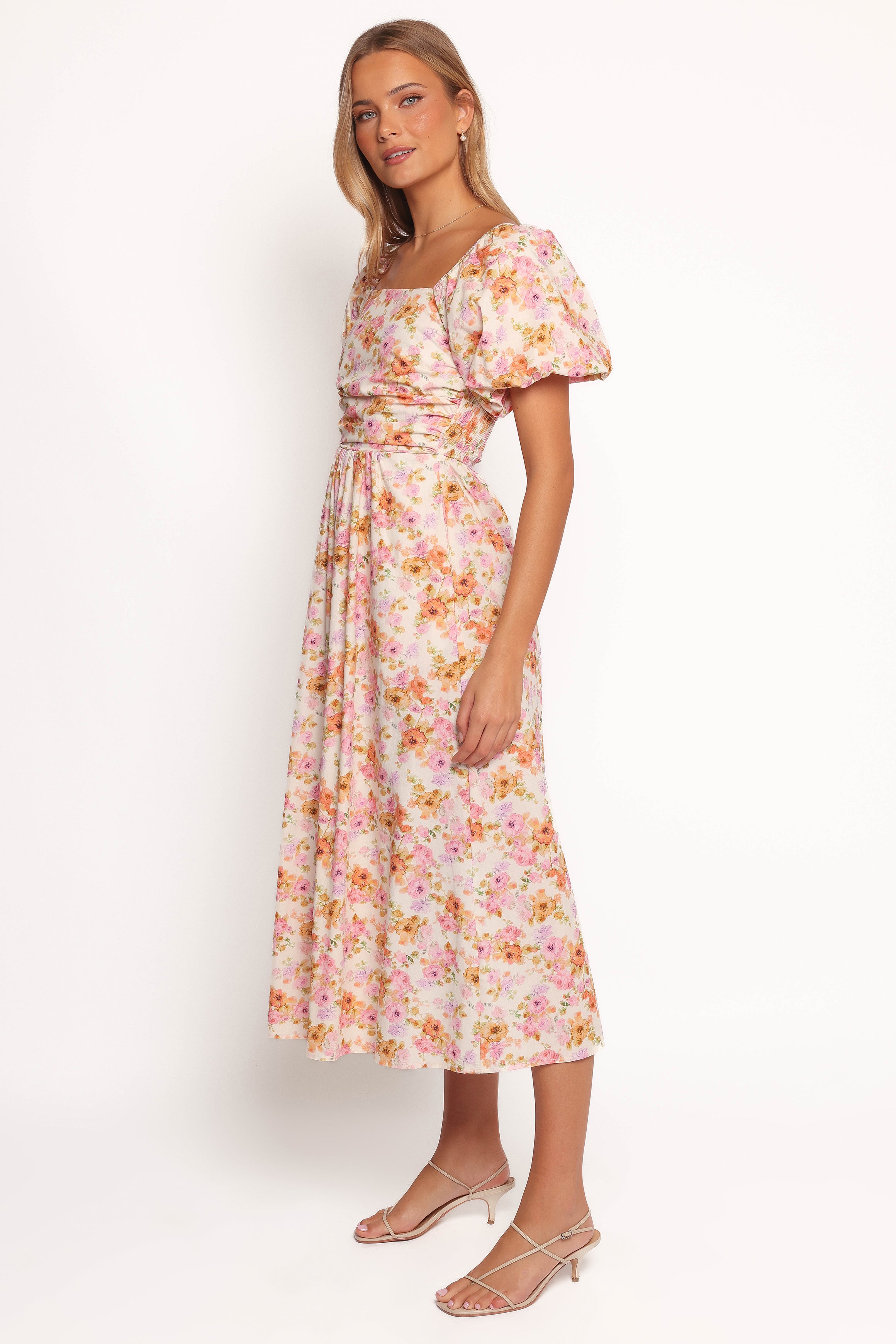 Petal and Pup USA DRESSES Clo Puff Sleeve Midi Dress - Peach Floral