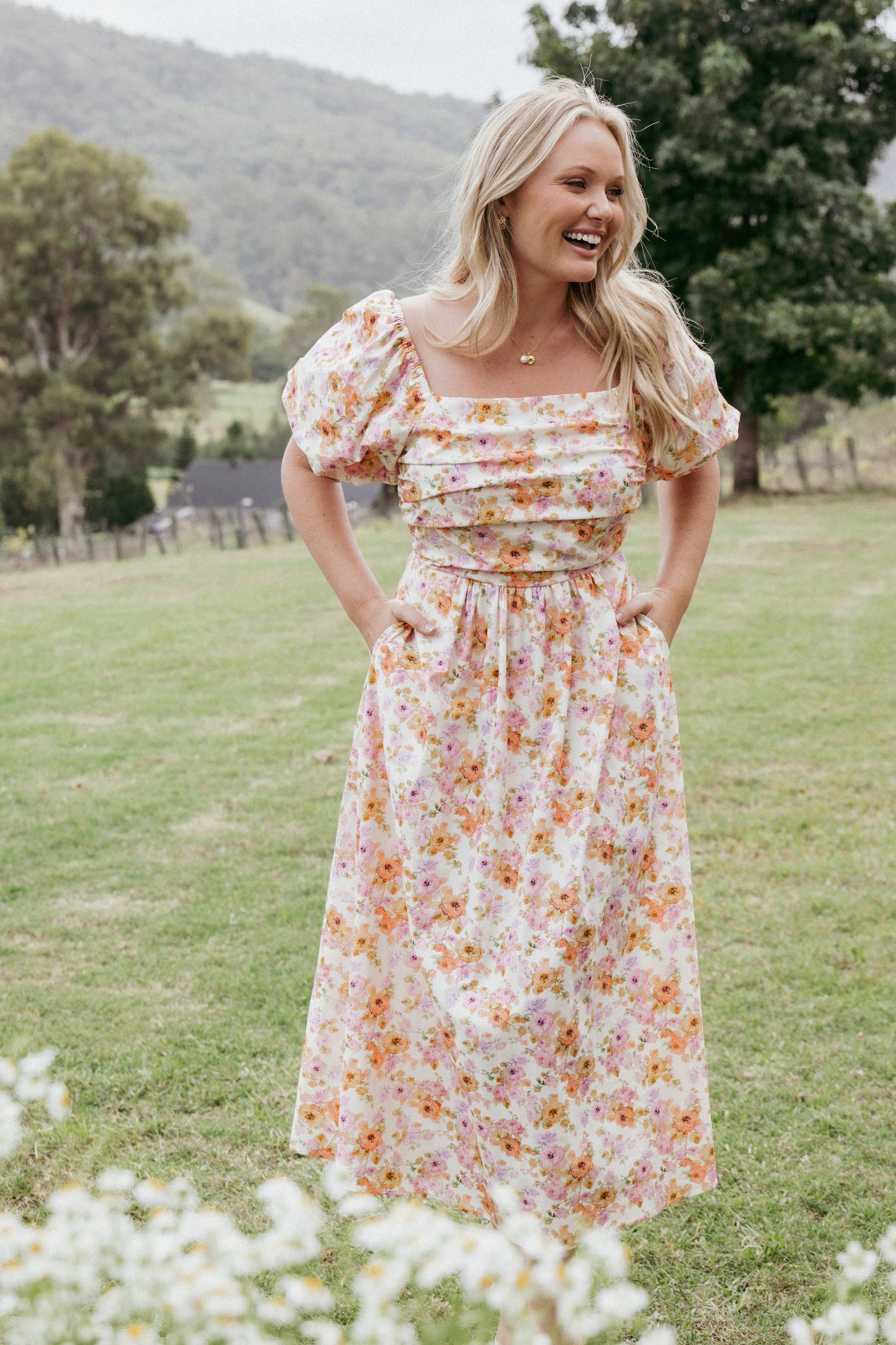 Petal and Pup USA DRESSES Clo Puff Sleeve Midi Dress - Peach Floral