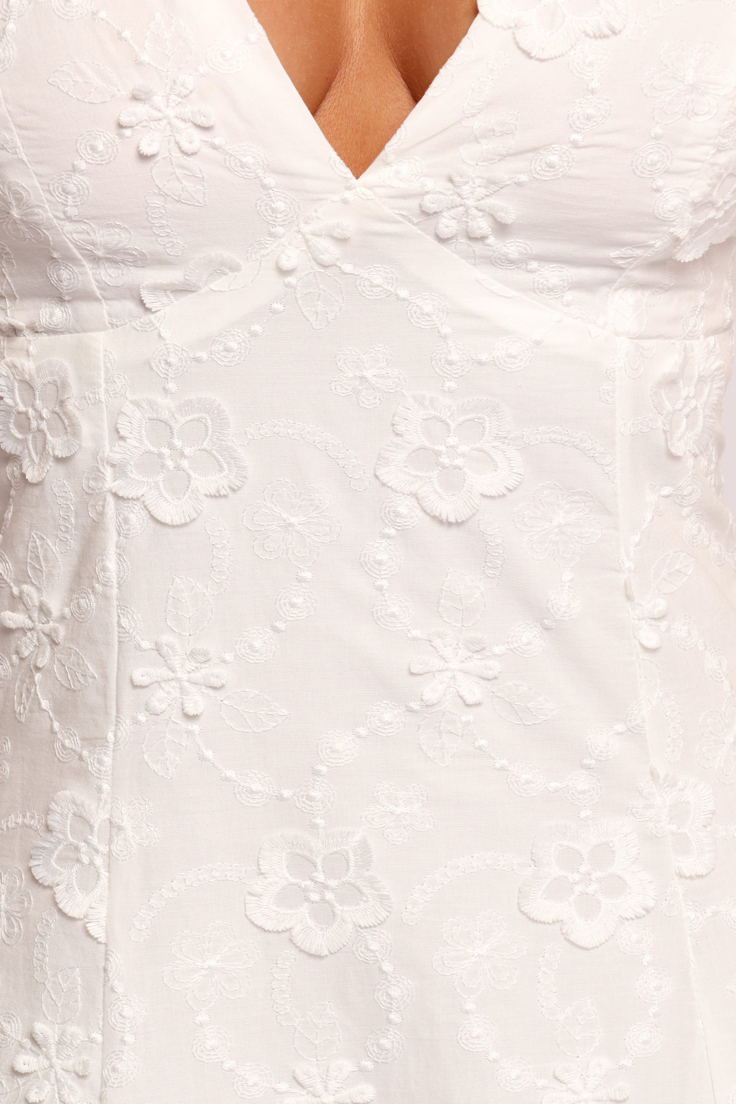 Petal and Pup USA DRESSES Ford Maxi Dress - White