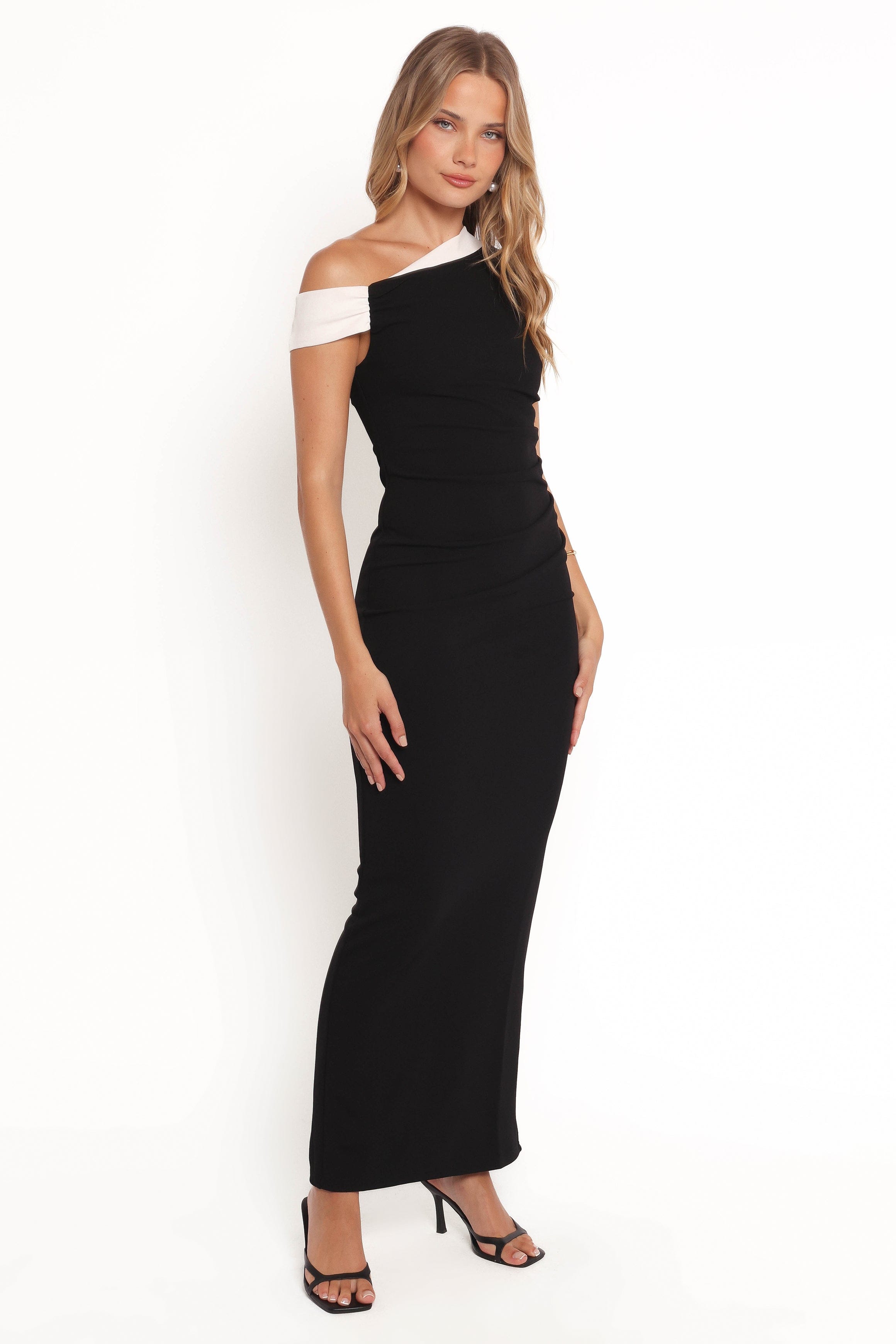 Petal and Pup USA DRESSES Jayda Maxi Dress - Black/White
