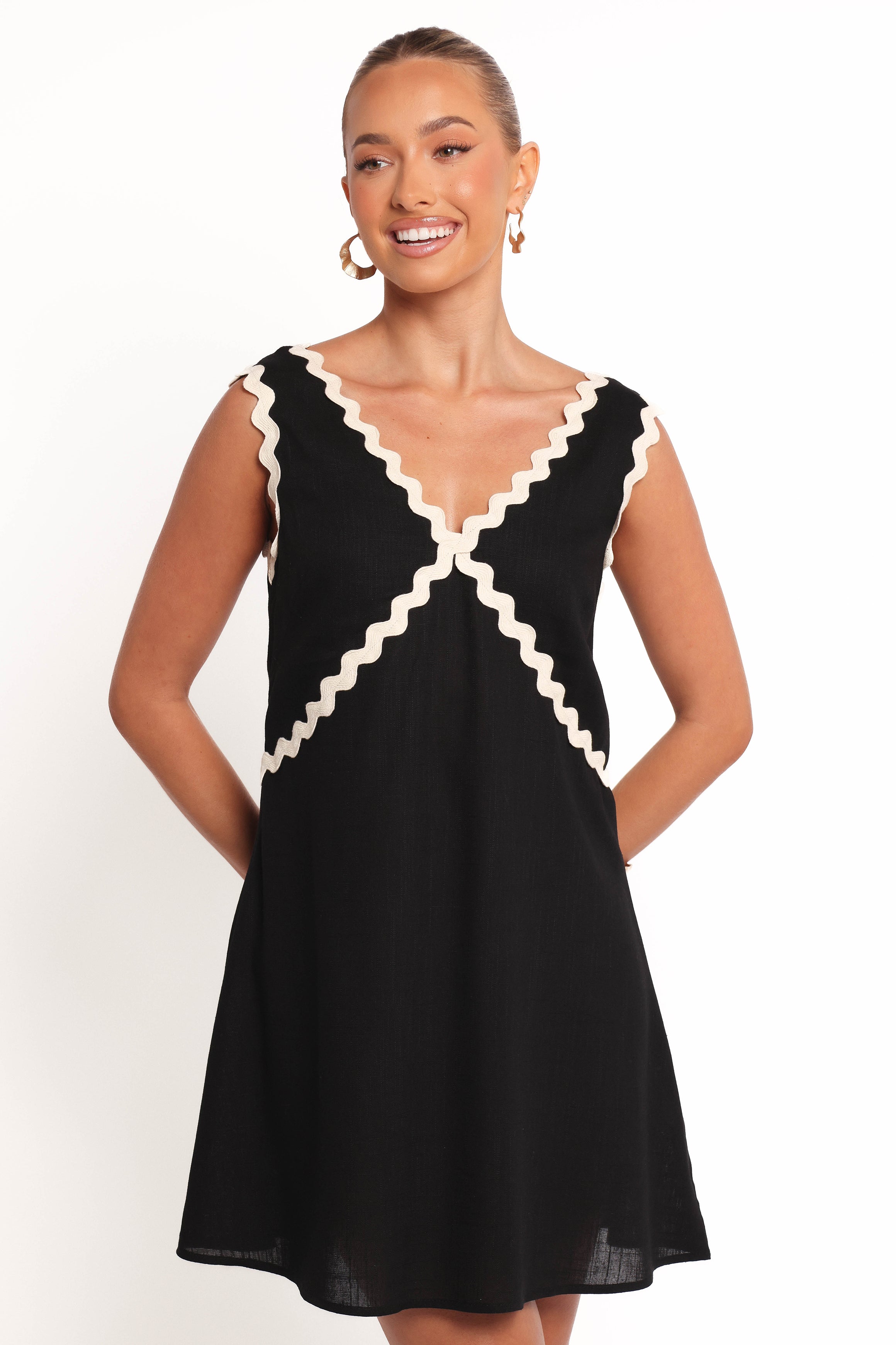 Petal and Pup USA DRESSES Lark Mini Dress - Black