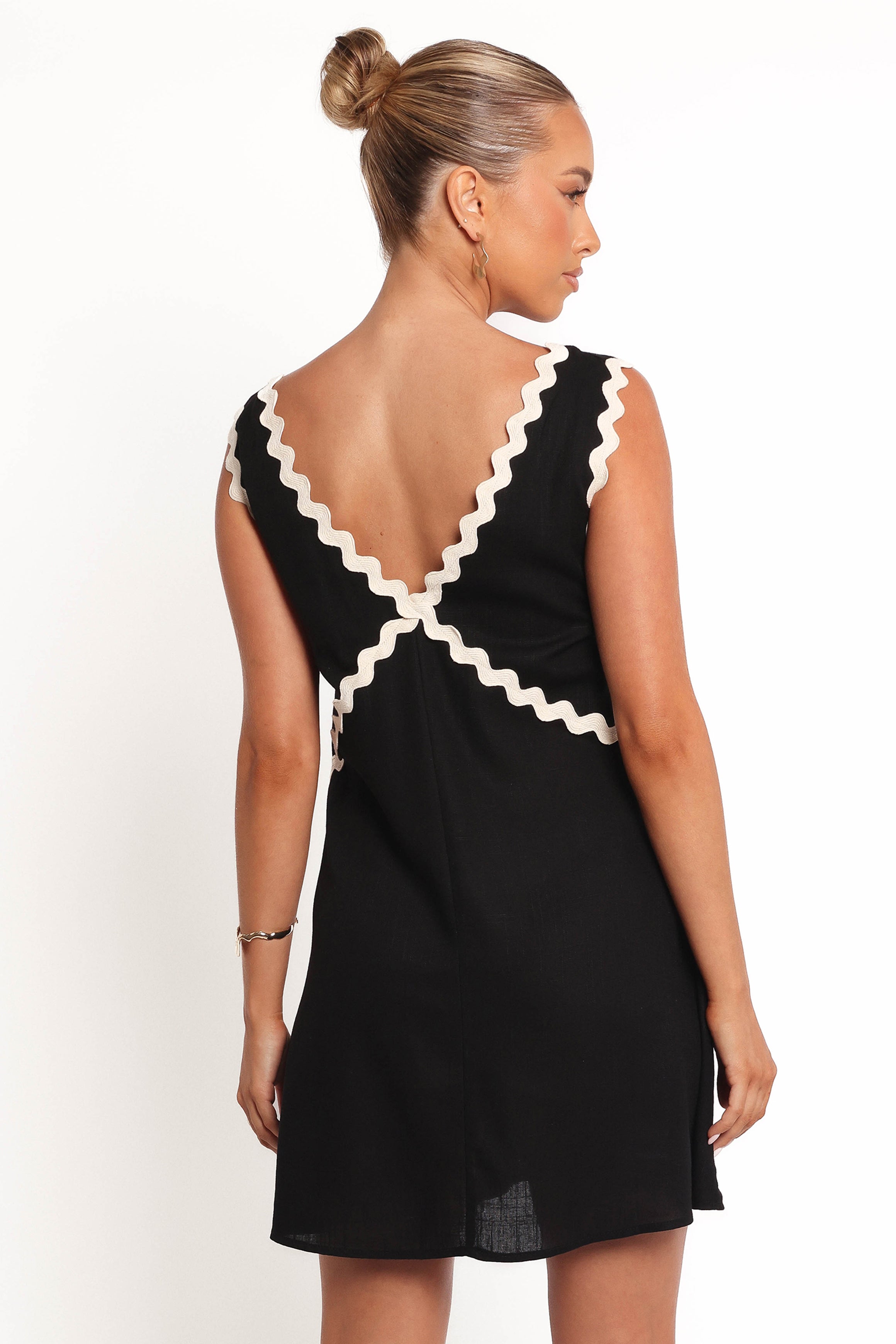 Petal and Pup USA DRESSES Lark Mini Dress - Black