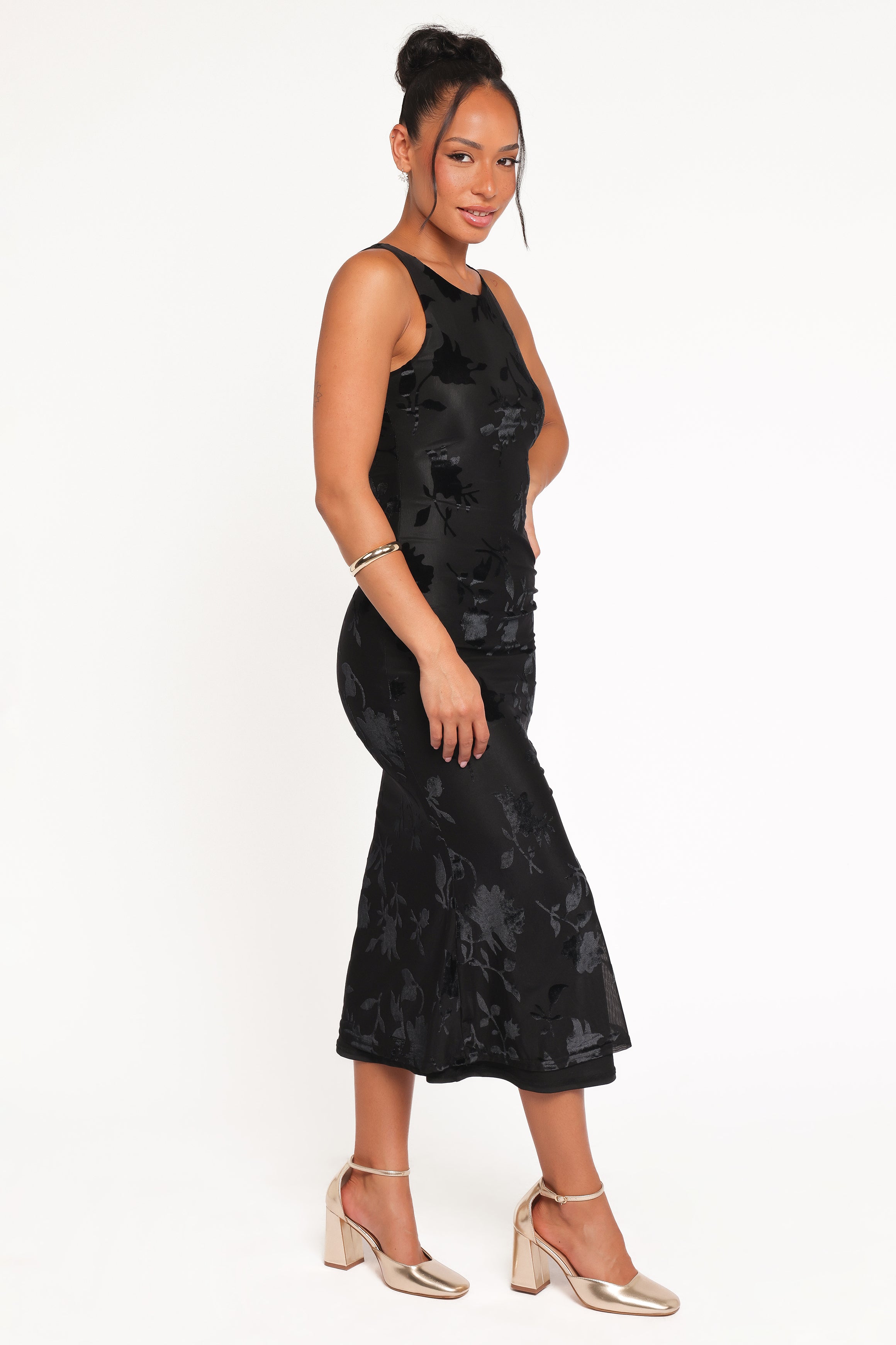 Petal and Pup USA DRESSES Melinda Sleeveless Velvet Maxi - Black