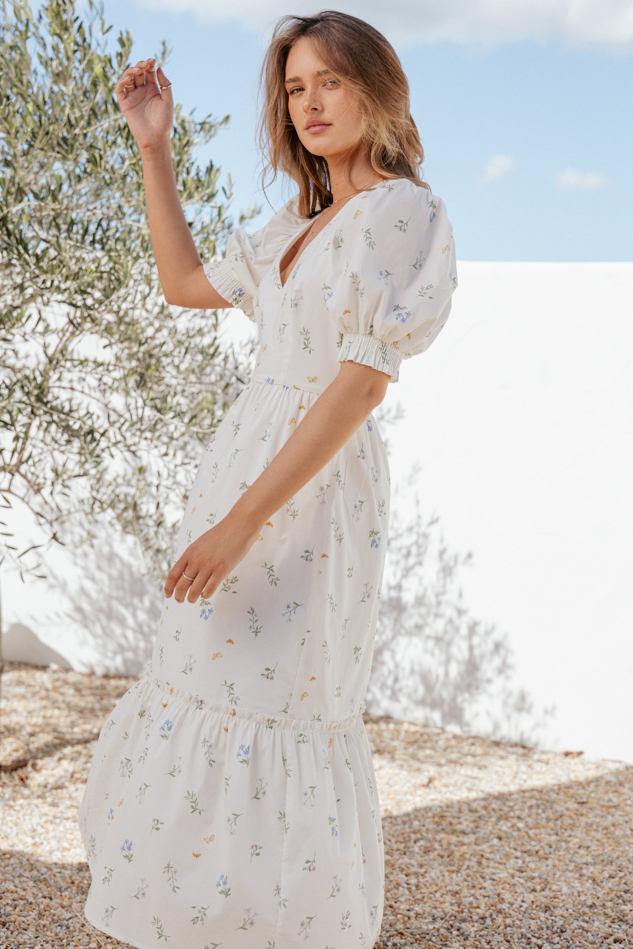 Petal and Pup USA DRESSES Steele Puff Sleeve Midi Dress - Floral