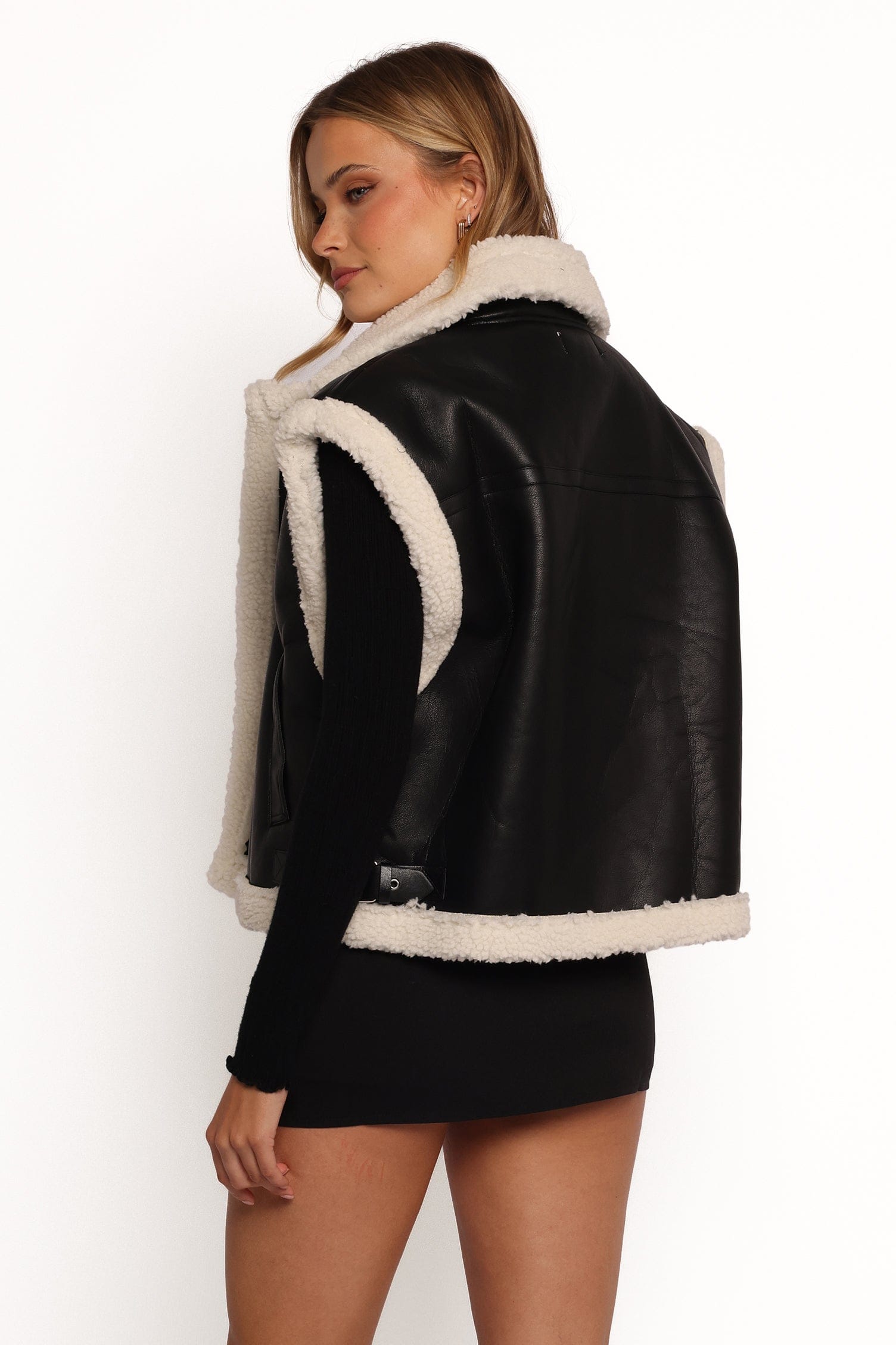 Petal and Pup USA OUTERWEAR Kayden Faux Shearling Lined Vest - Black