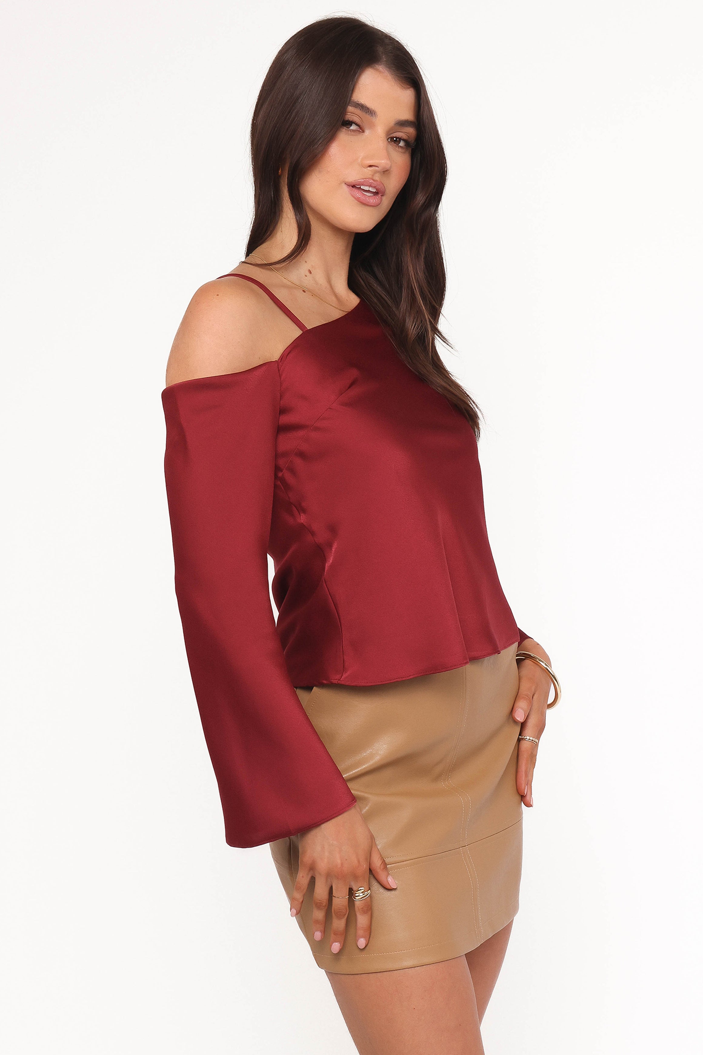 Petal and Pup USA TOPS Brisa Off Shoulder Top - Cherry
