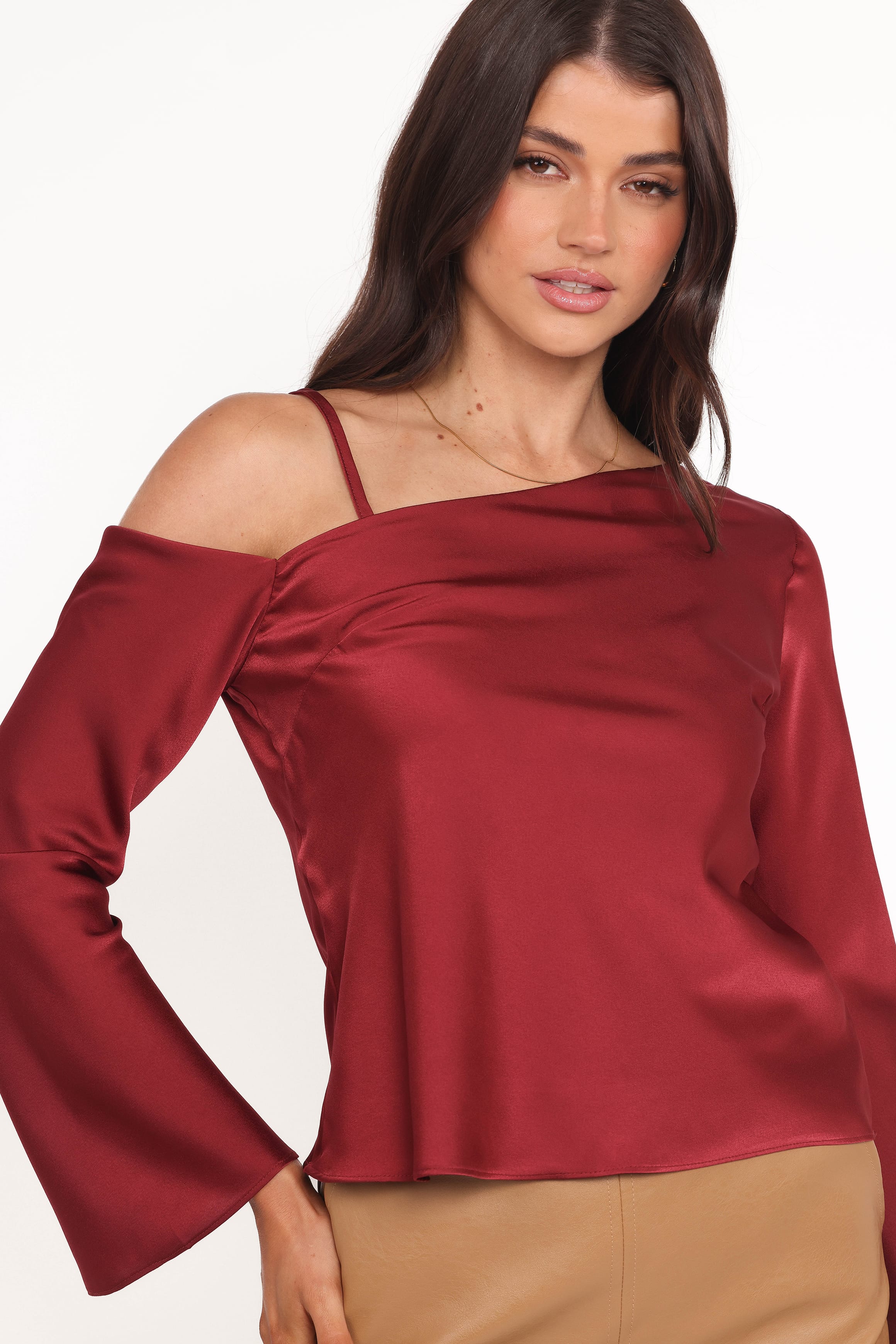 Petal and Pup USA TOPS Brisa Off Shoulder Top - Cherry