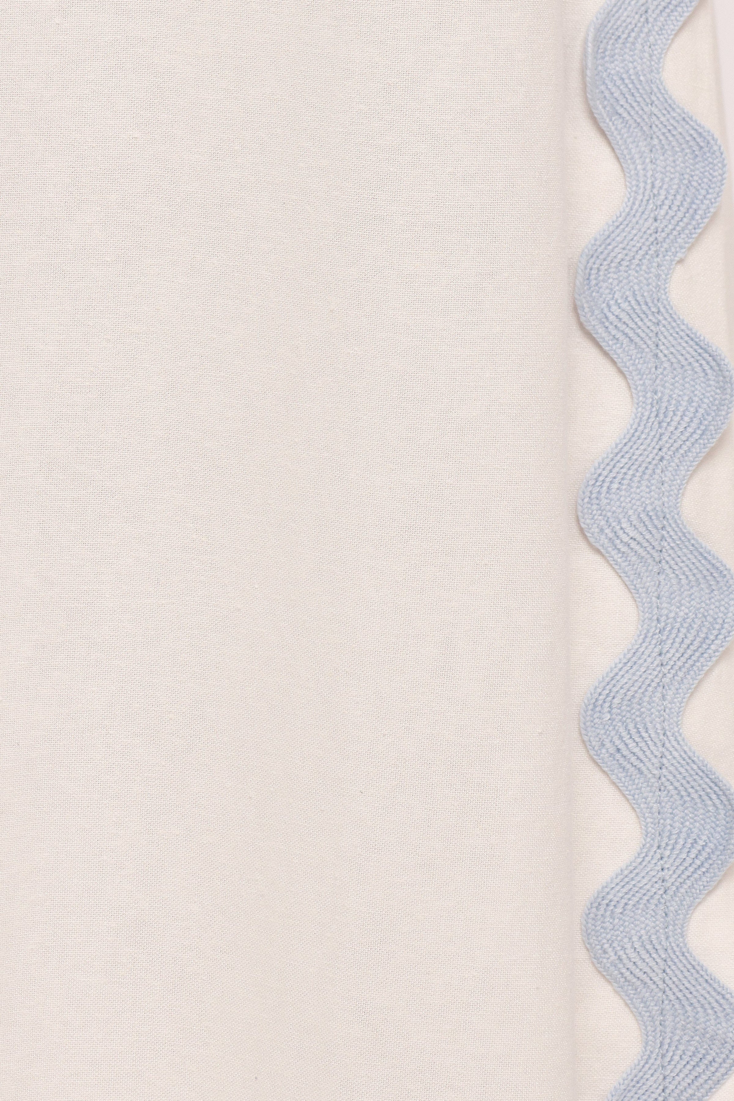 Petal and Pup USA TOPS Jasinta Top - Cream Blue