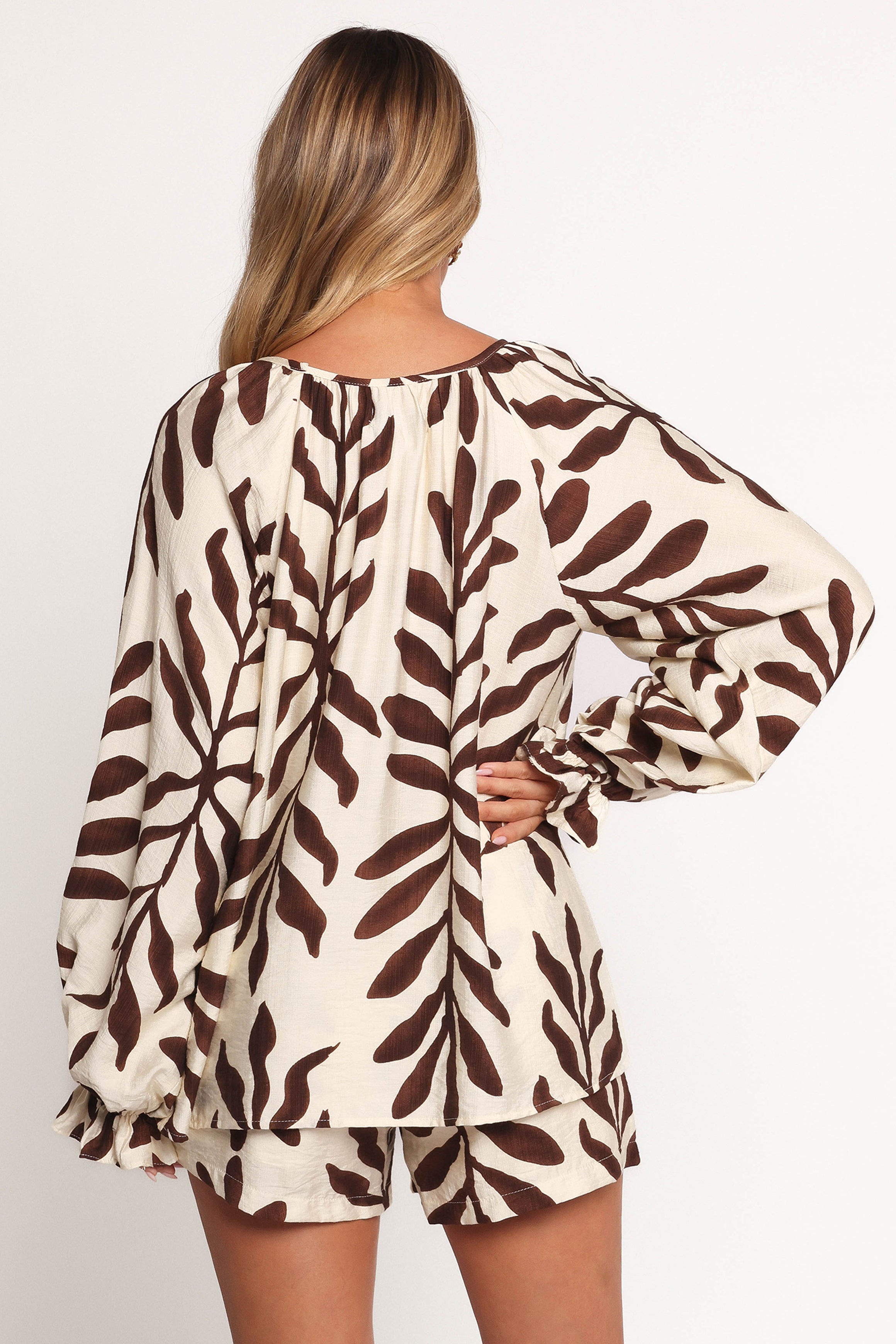 Petal and Pup USA TOPS July Long Sleeve Smock Top - Brown Palm