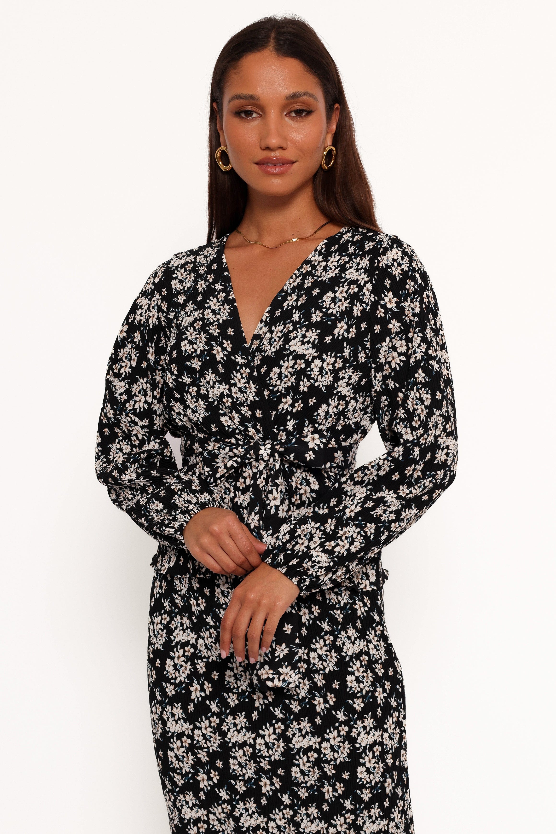 Petal and Pup USA TOPS Minelli Pleat Top - Black/White Floral