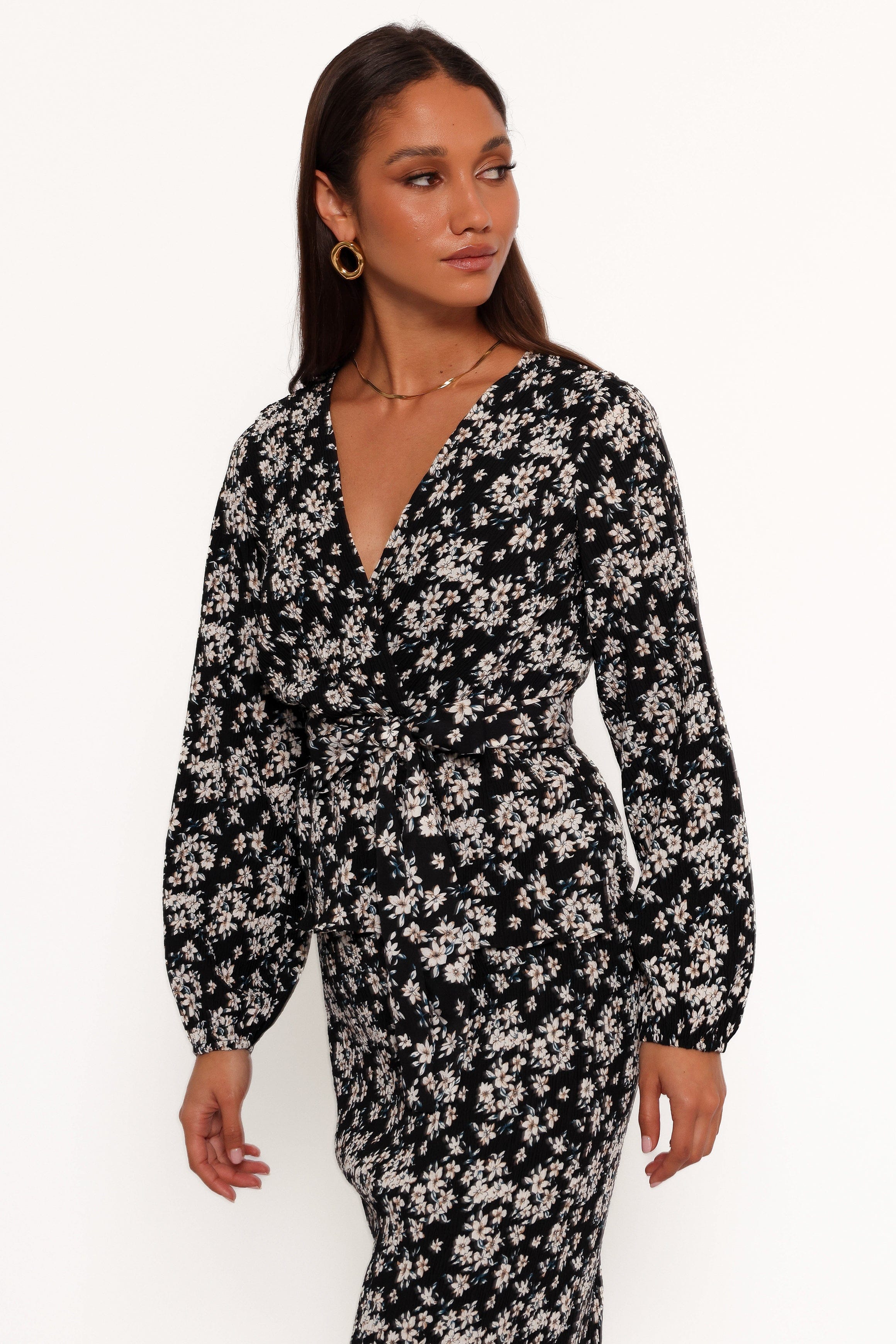 Petal and Pup USA TOPS Minelli Pleat Top - Black/White Floral