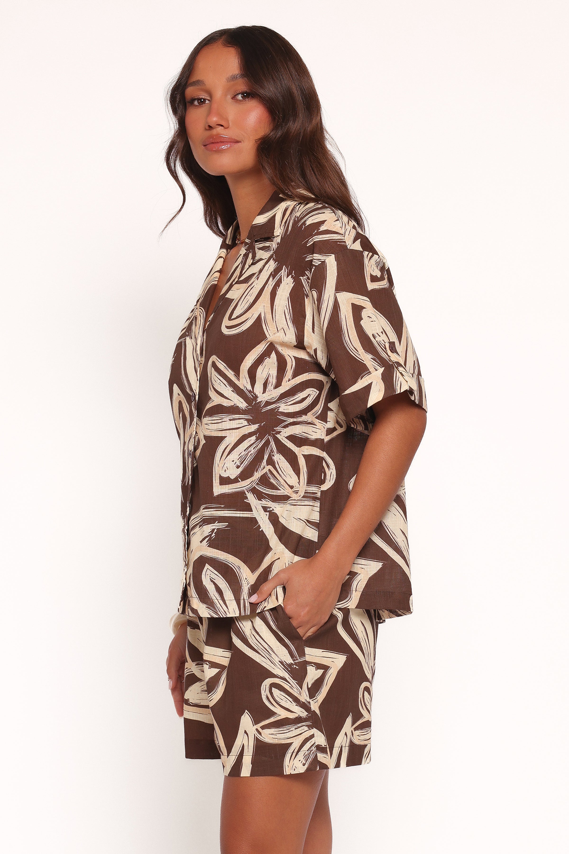 Petal and Pup USA TOPS Pacifica Button Up Shirt - Chocolate Floral (Hold for Amazon)