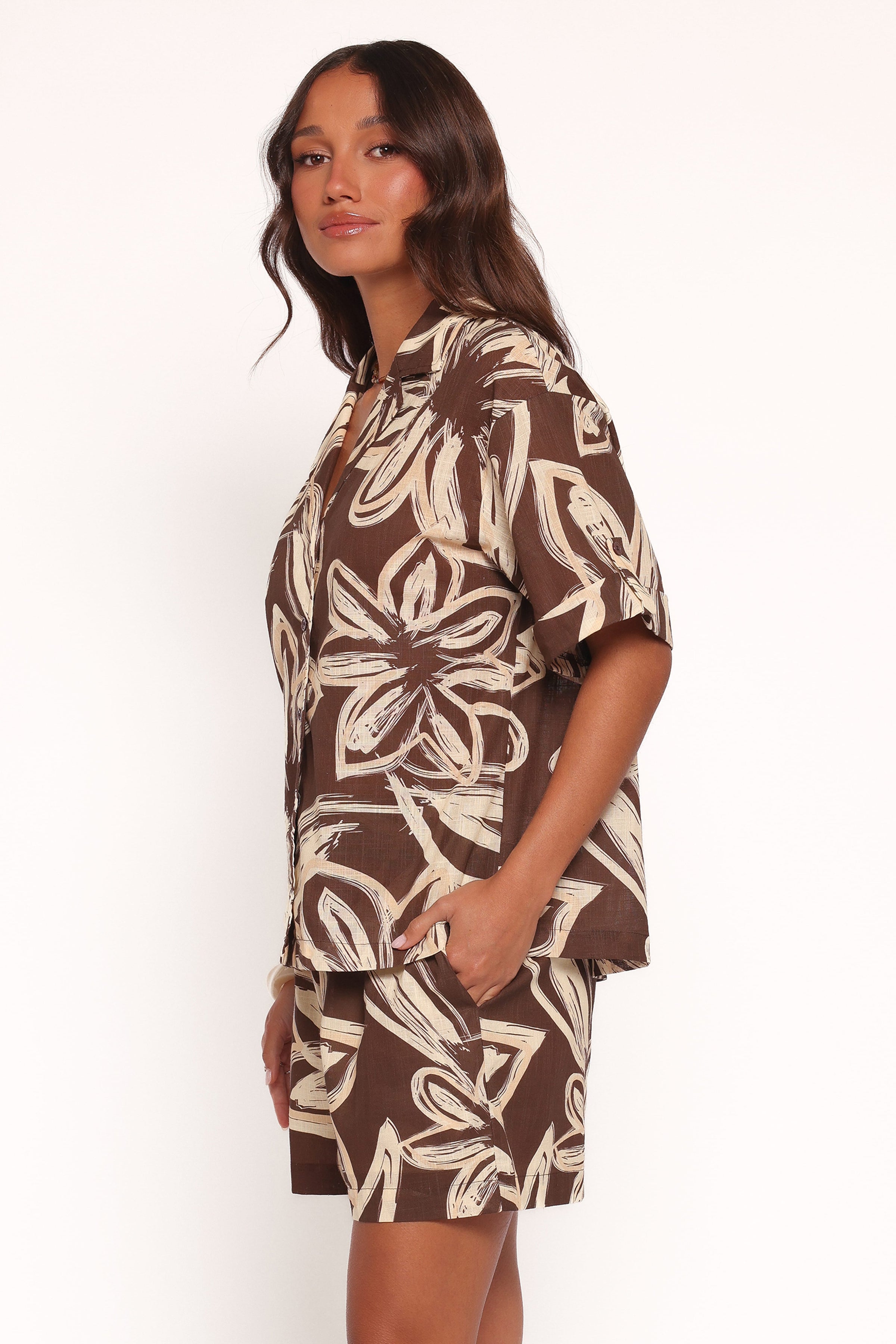 Petal and Pup USA TOPS Pacifica Button Up Shirt - Chocolate Floral (Hold for Amazon)