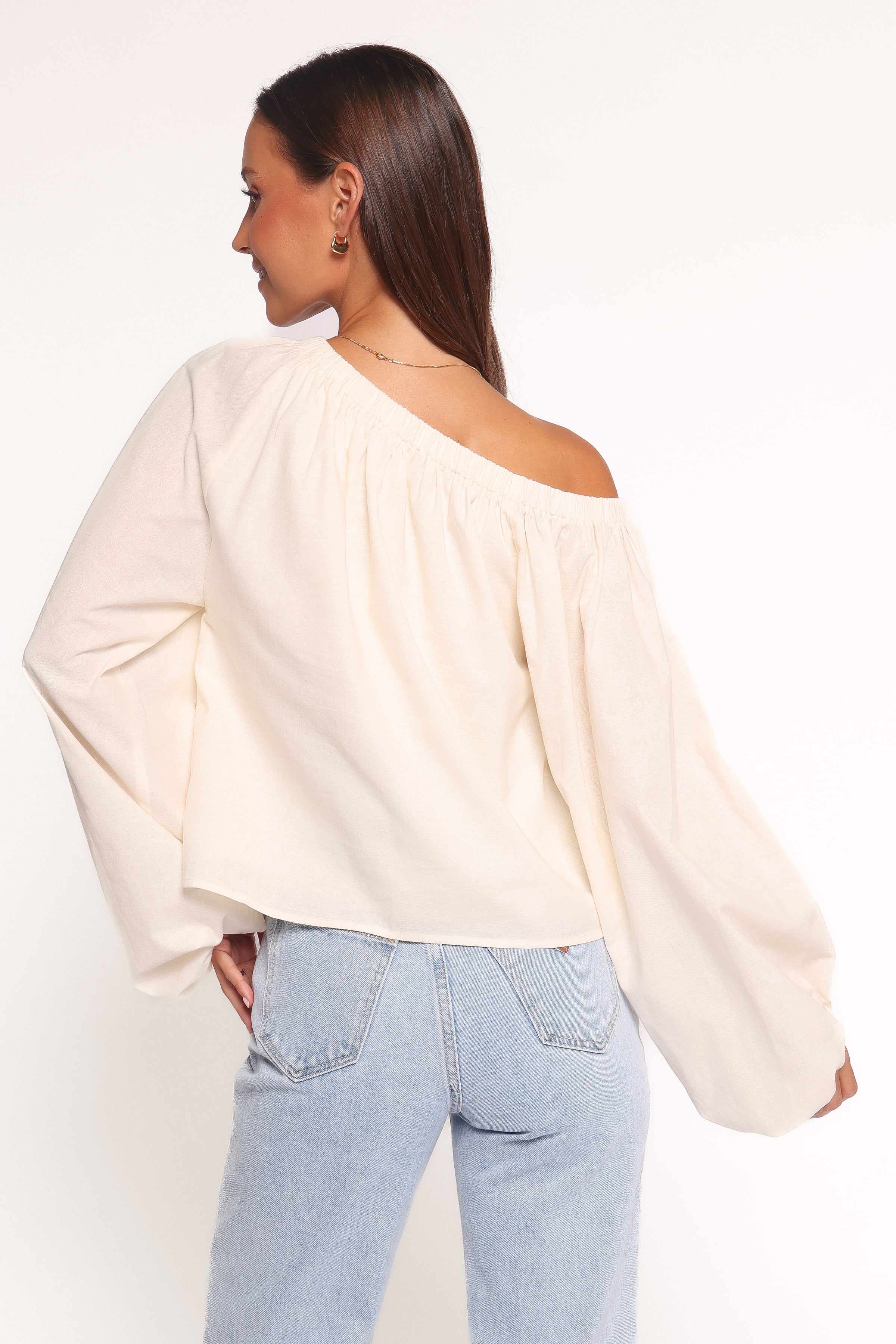 Petal and Pup USA TOPS Zion Off Shoulder Long Sleeve Top - Ivory (Hold for Rack)